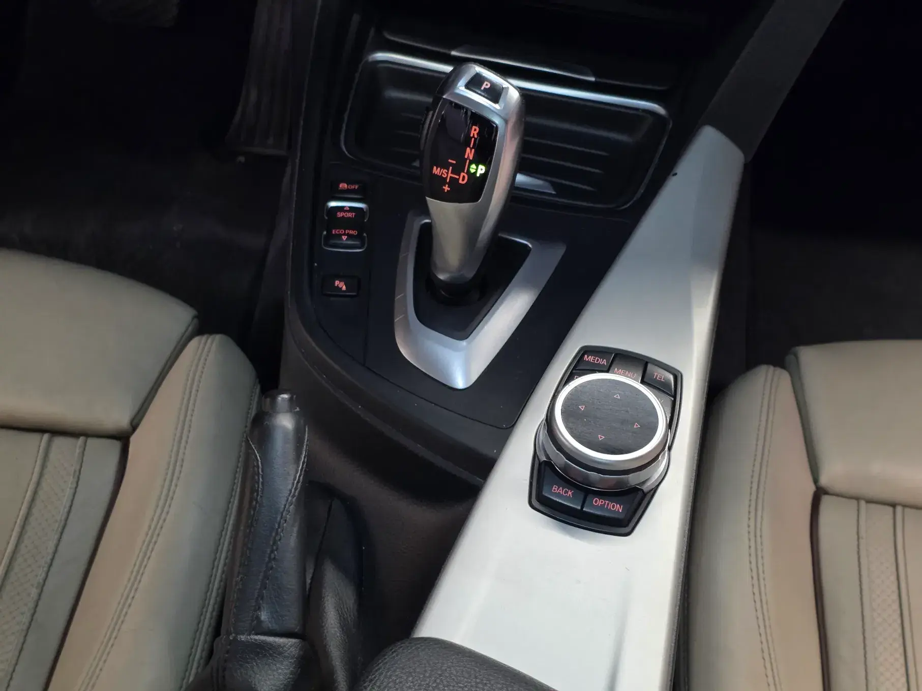 BMW 320 d Aut. Efficient Dynamics Edition Sport Line 24