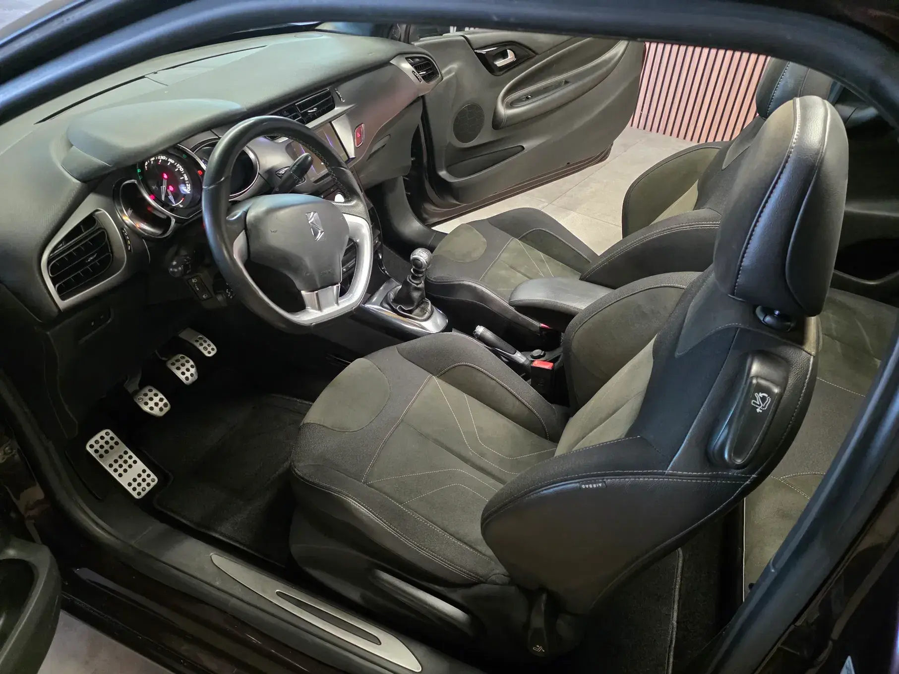 DS DS3 Cabrio 1.6 BlueHDi Sport Chic 8