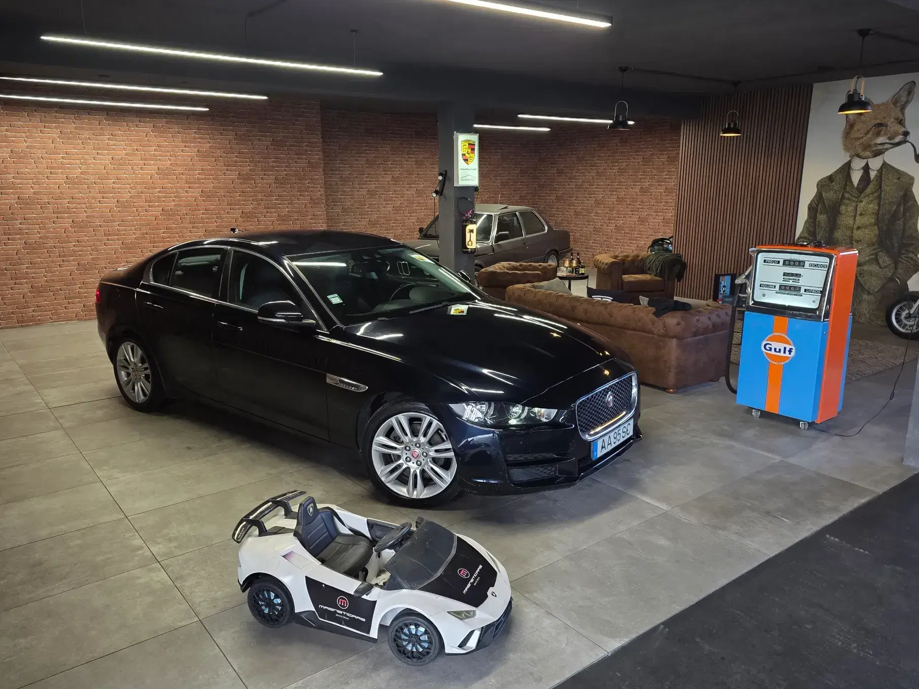 Jaguar XE E-Performance Aut. Prestige 1