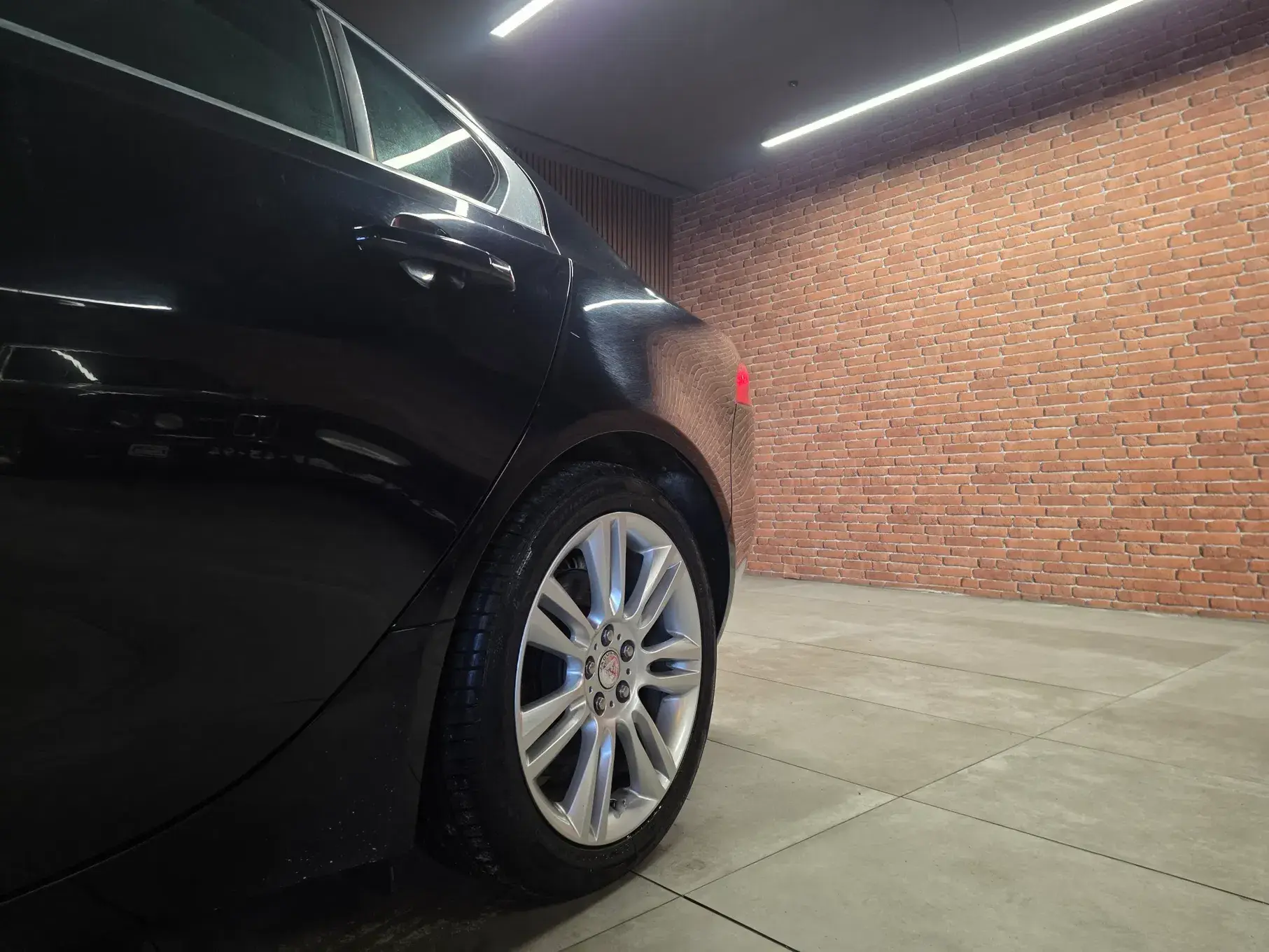 Jaguar XE E-Performance Aut. Prestige 2