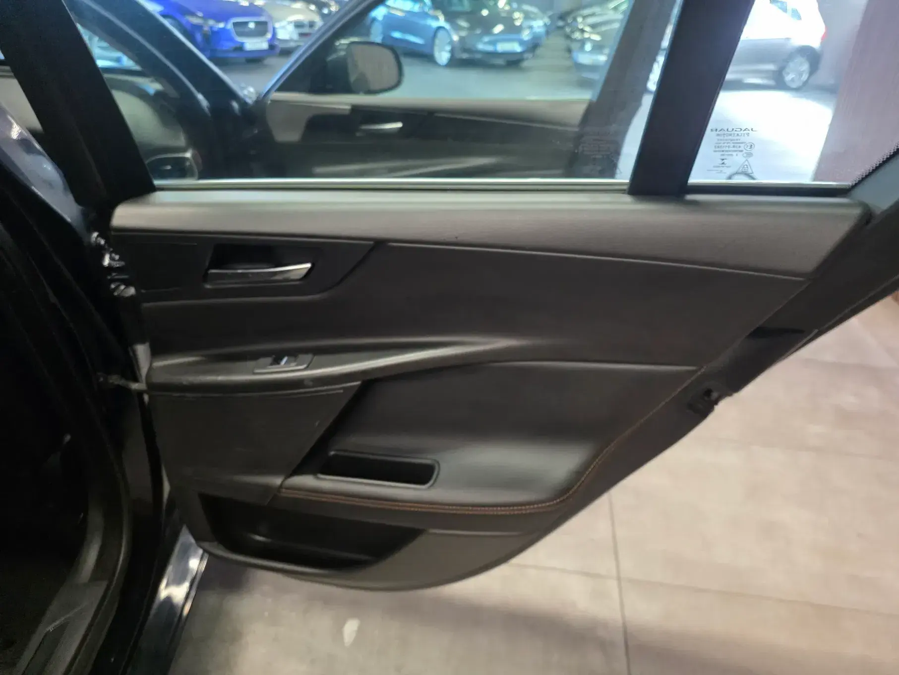 Jaguar XE E-Performance Aut. Prestige 28