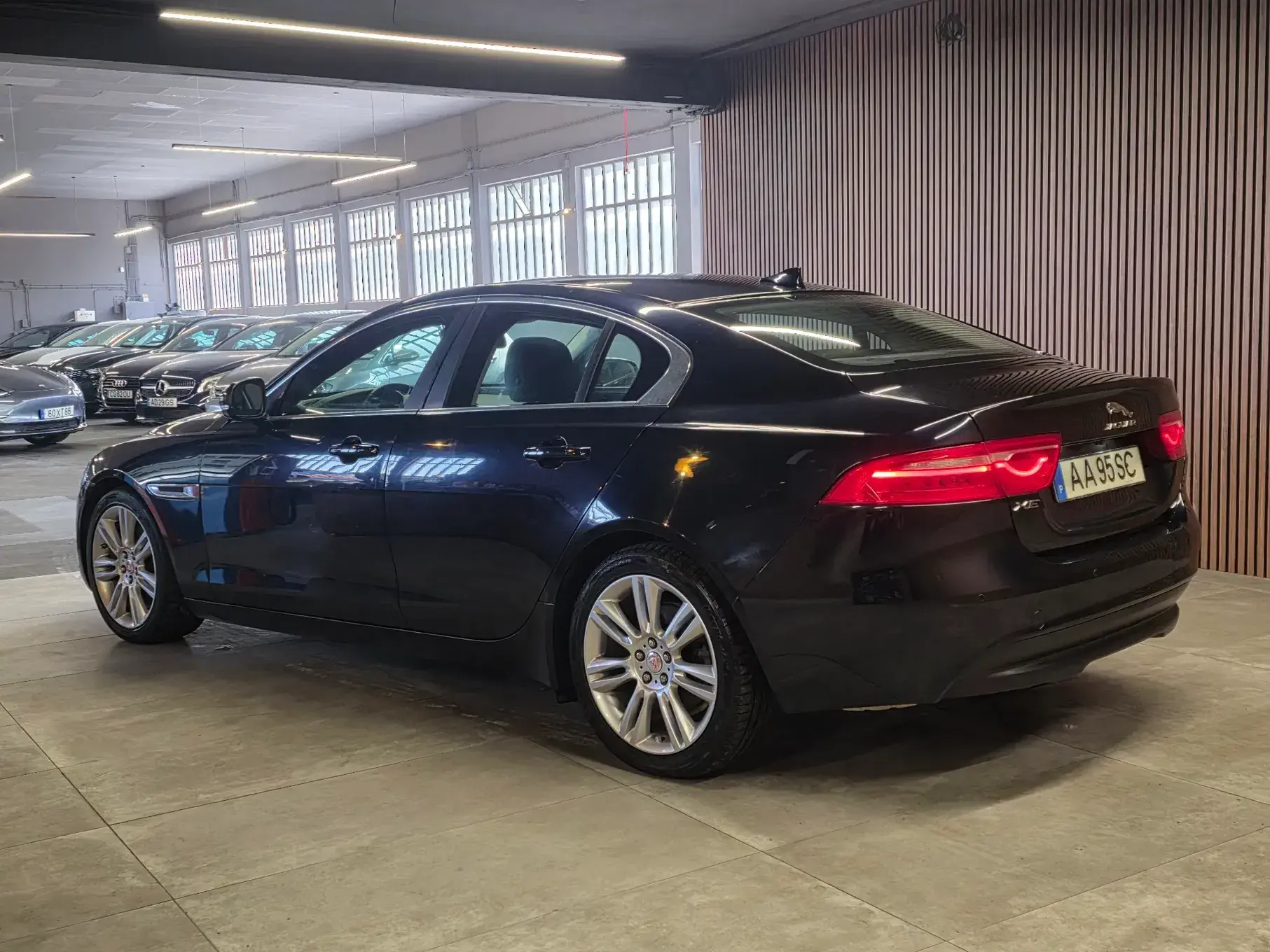 Jaguar XE E-Performance Aut. Prestige 44