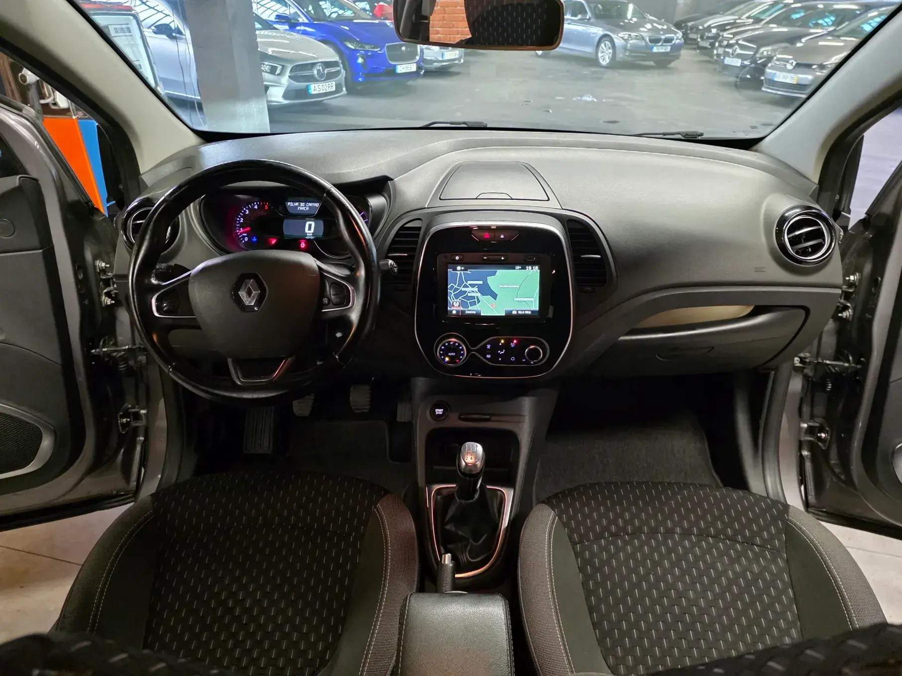 Renault Captur 1.5 dCi Exclusive 16