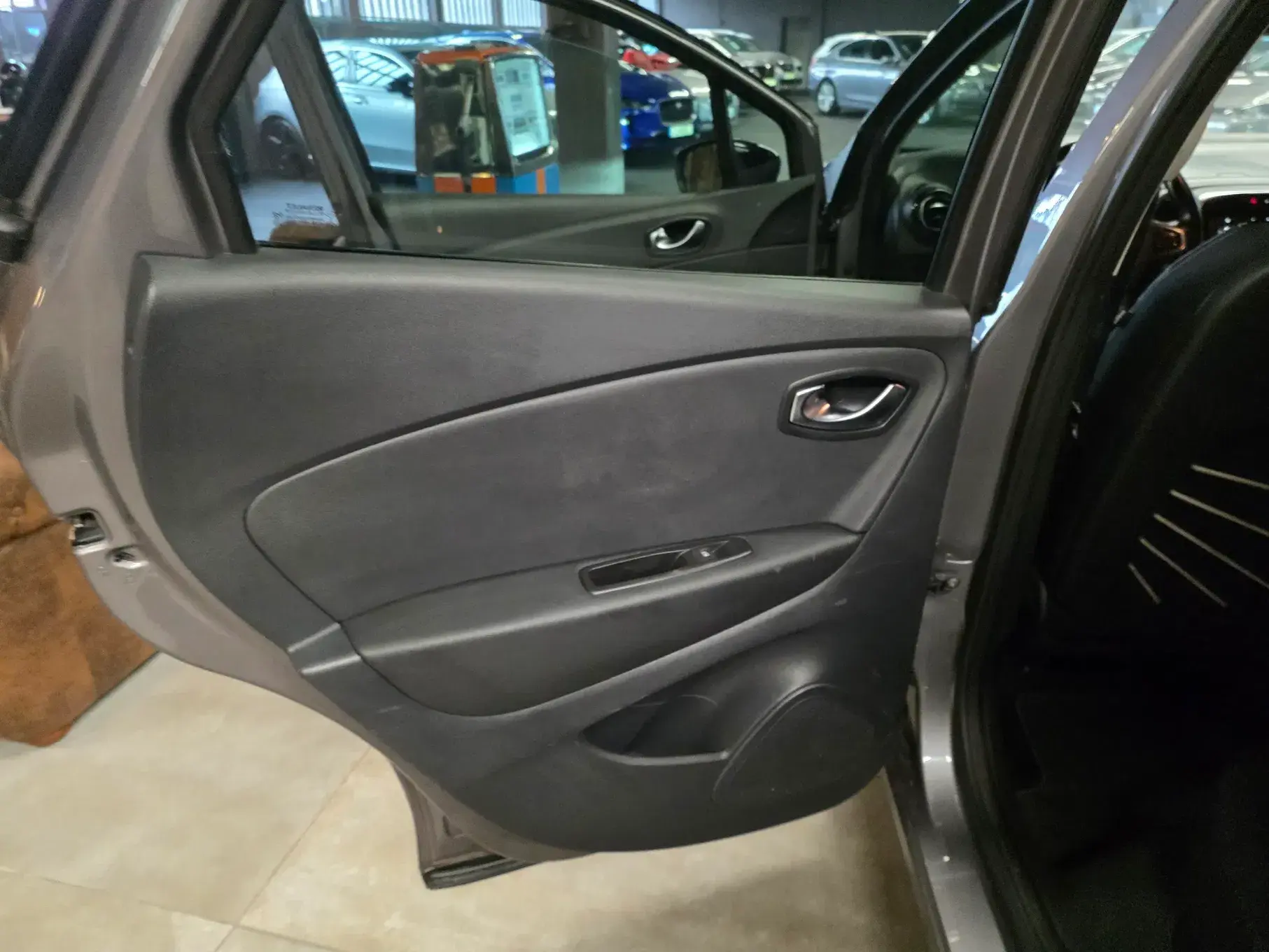 Renault Captur 1.5 dCi Exclusive 19