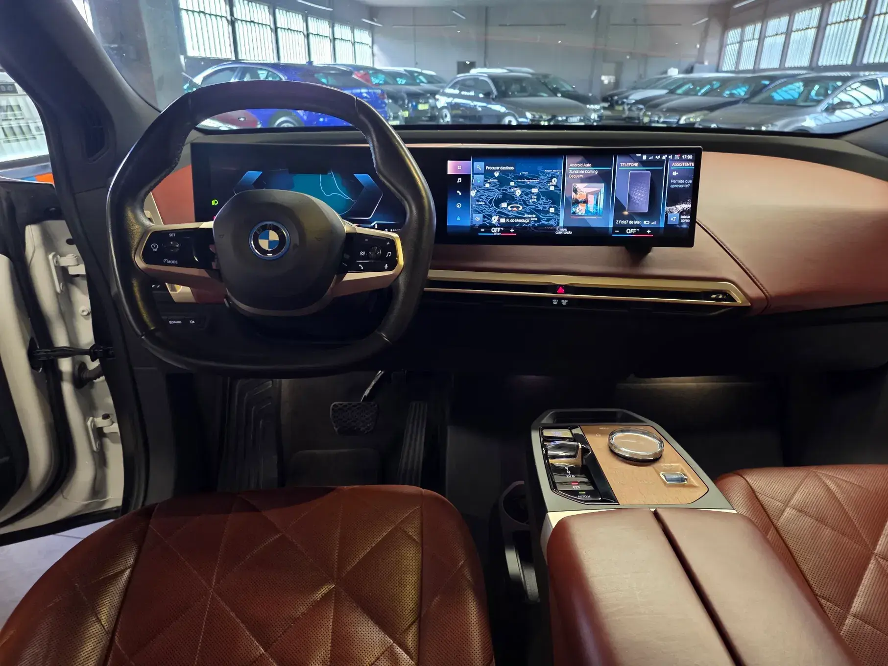 BMW iX xDrive 40 Pack Desportivo 11