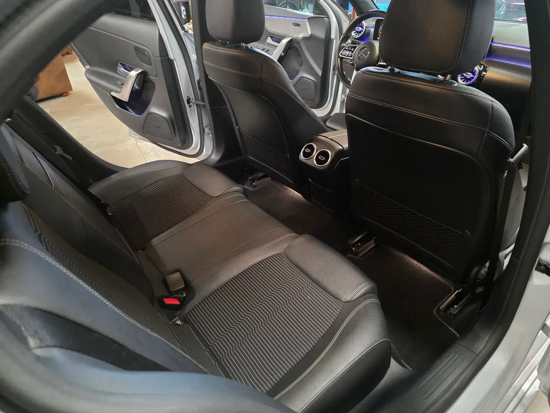 Mercedes-Benz A 180 d 7G-DCT Progressive 25