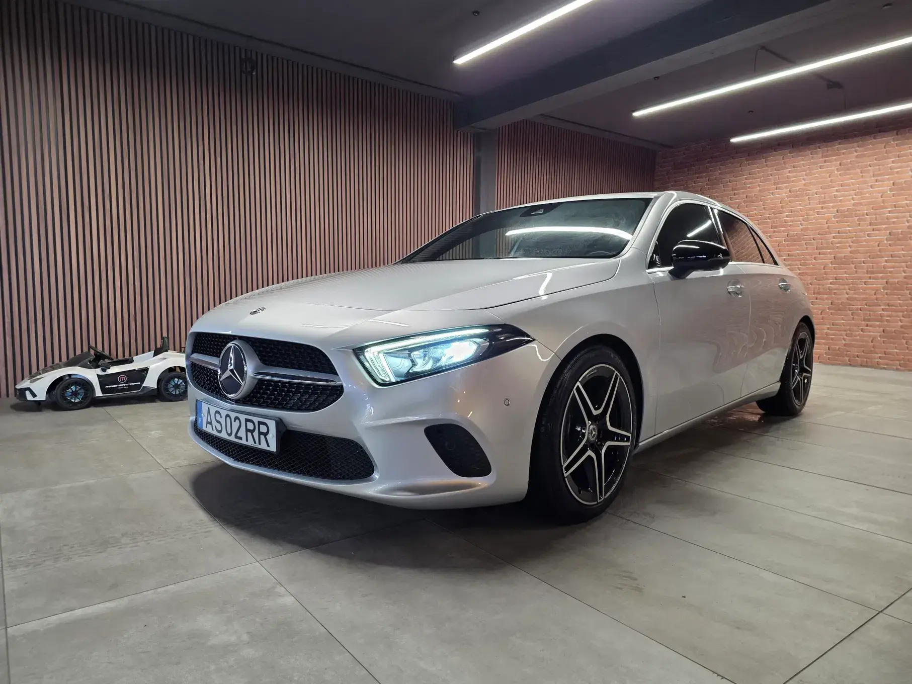 Mercedes-Benz A 180 d 7G-DCT Progressive 44