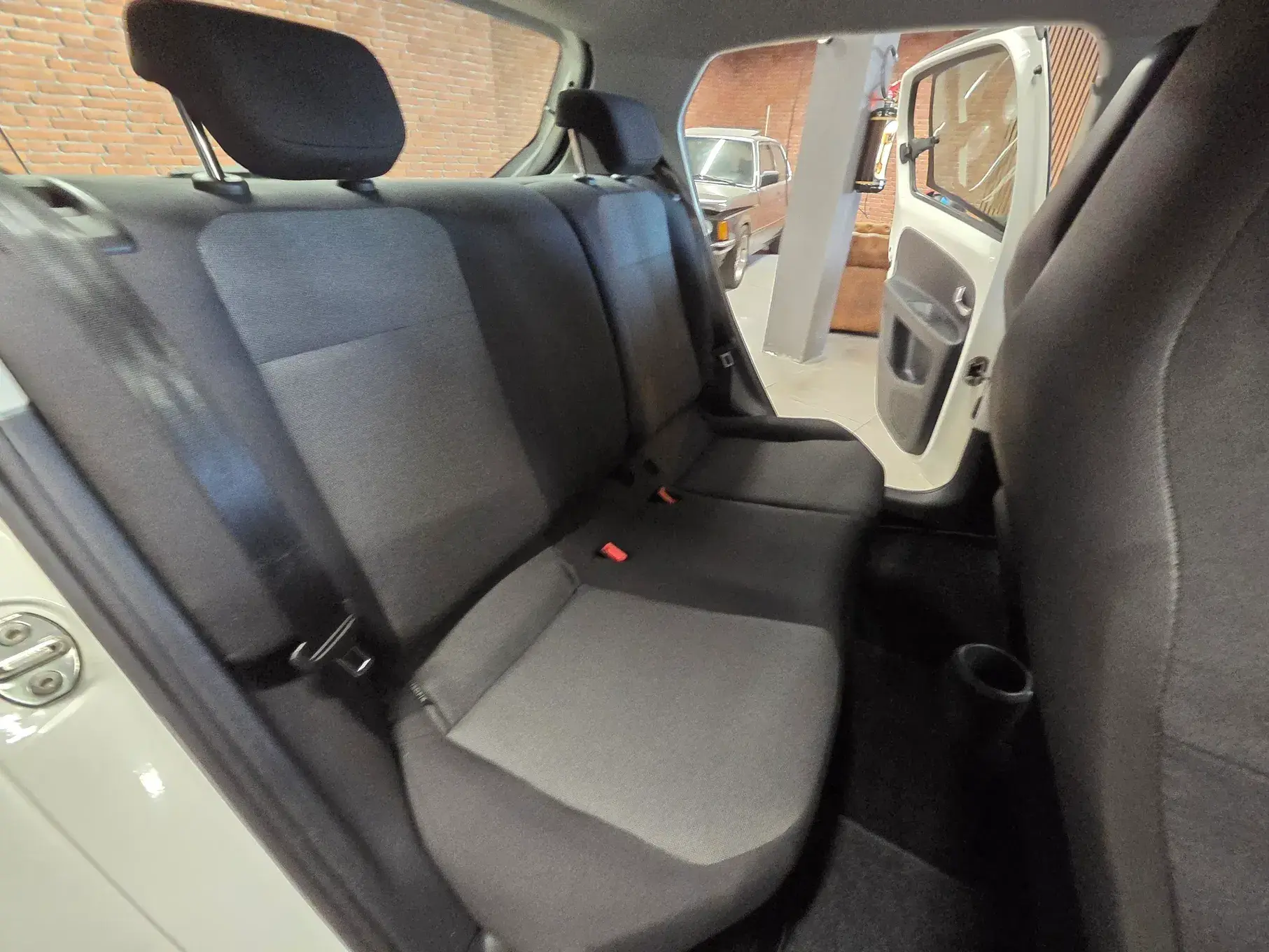 Volkswagen Up! 1.0 BlueMotion Move 8