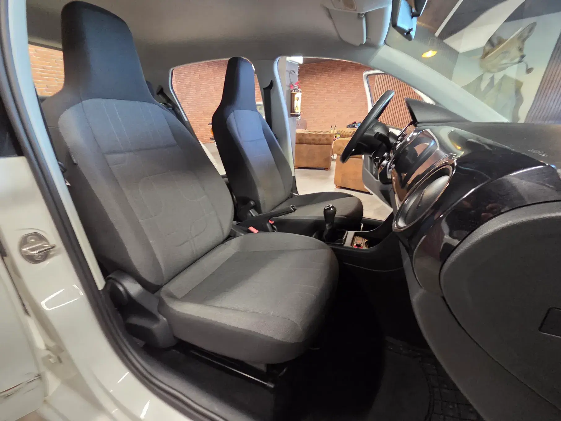 Volkswagen Up! 1.0 BlueMotion Move 7