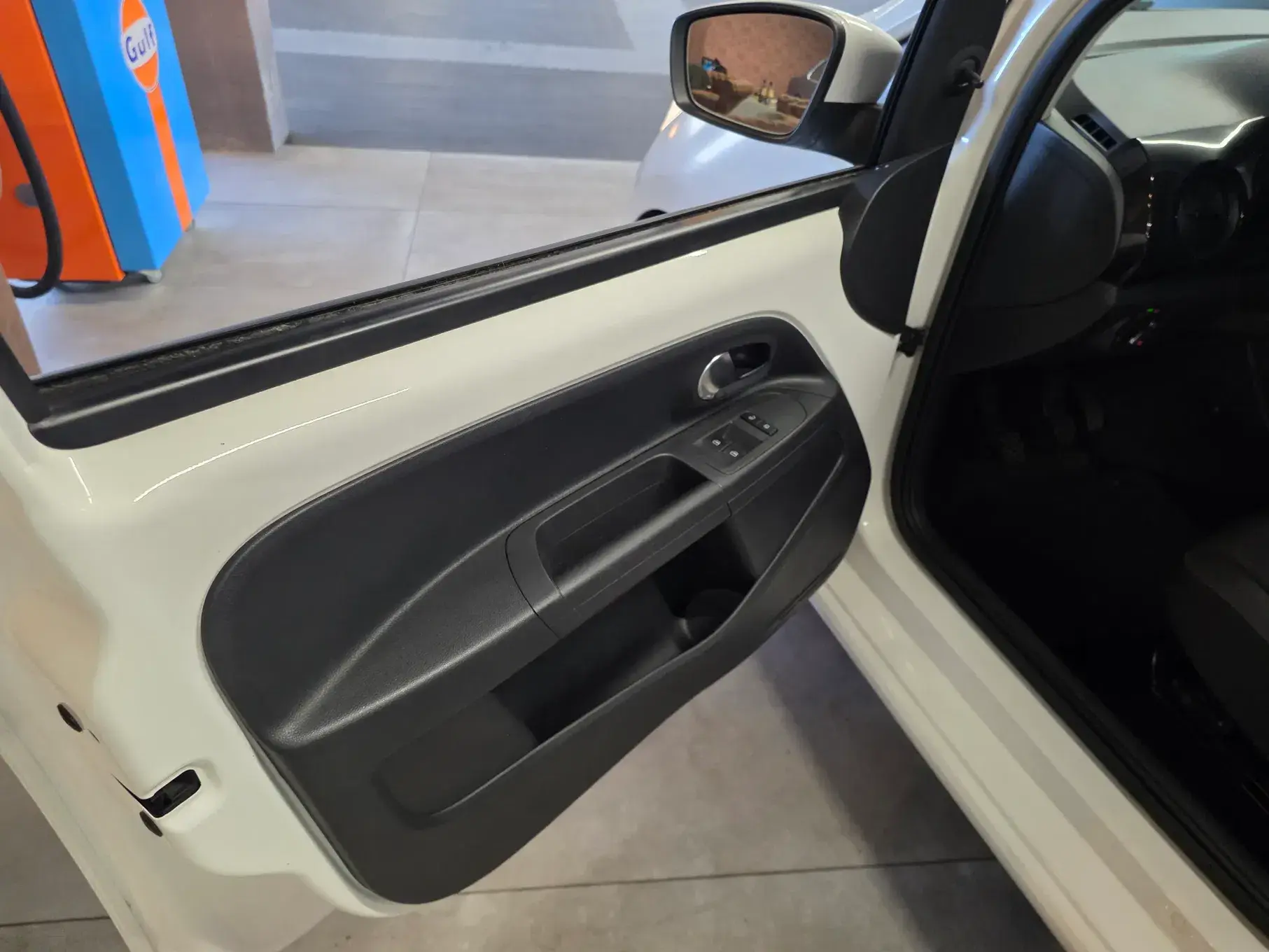 Volkswagen Up! 1.0 BlueMotion Move 15
