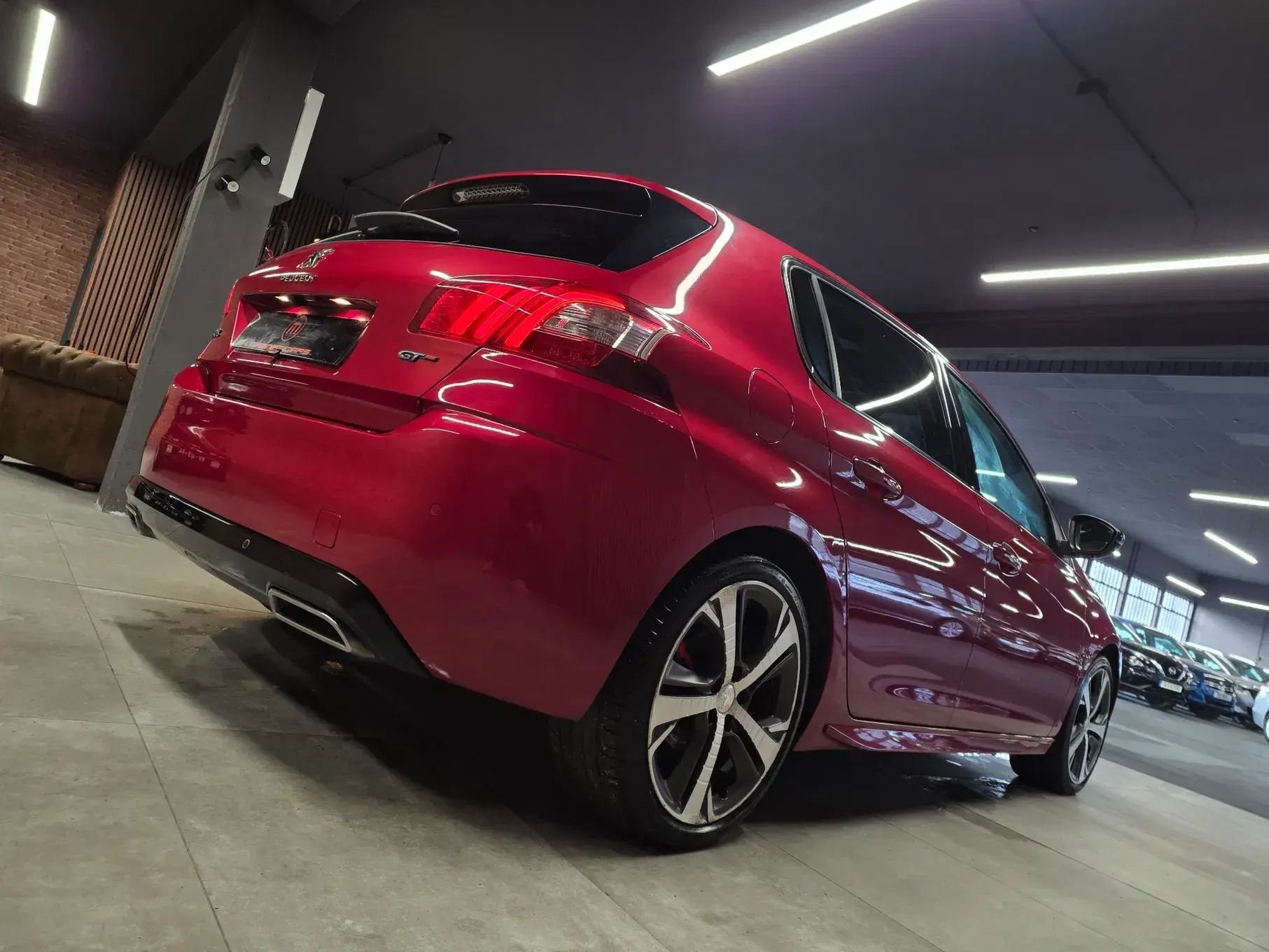 Peugeot 308 BlueHDi FAP 180 EAT8 Stop & Start GT 22