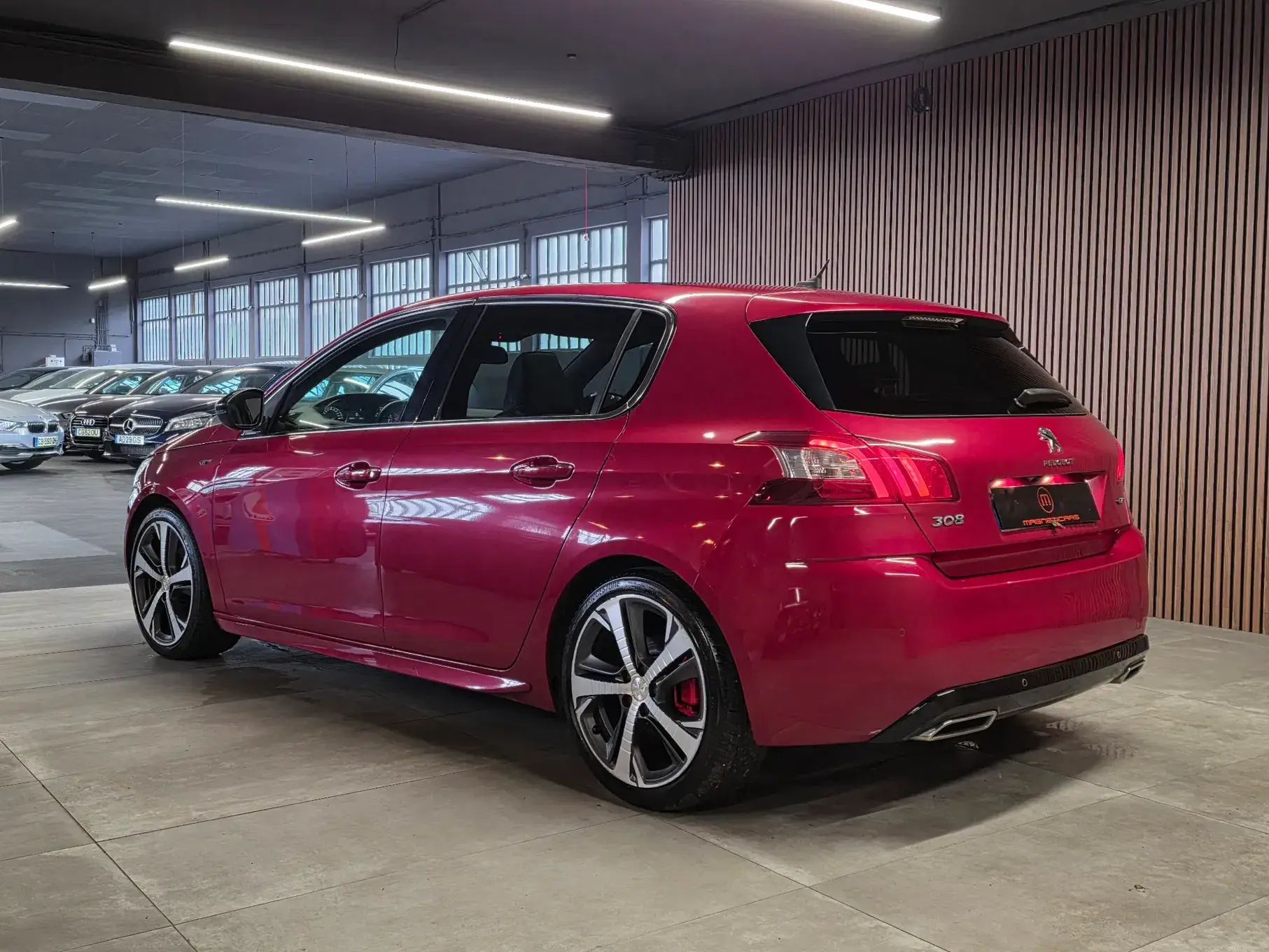 Peugeot 308 BlueHDi FAP 180 EAT8 Stop & Start GT 27