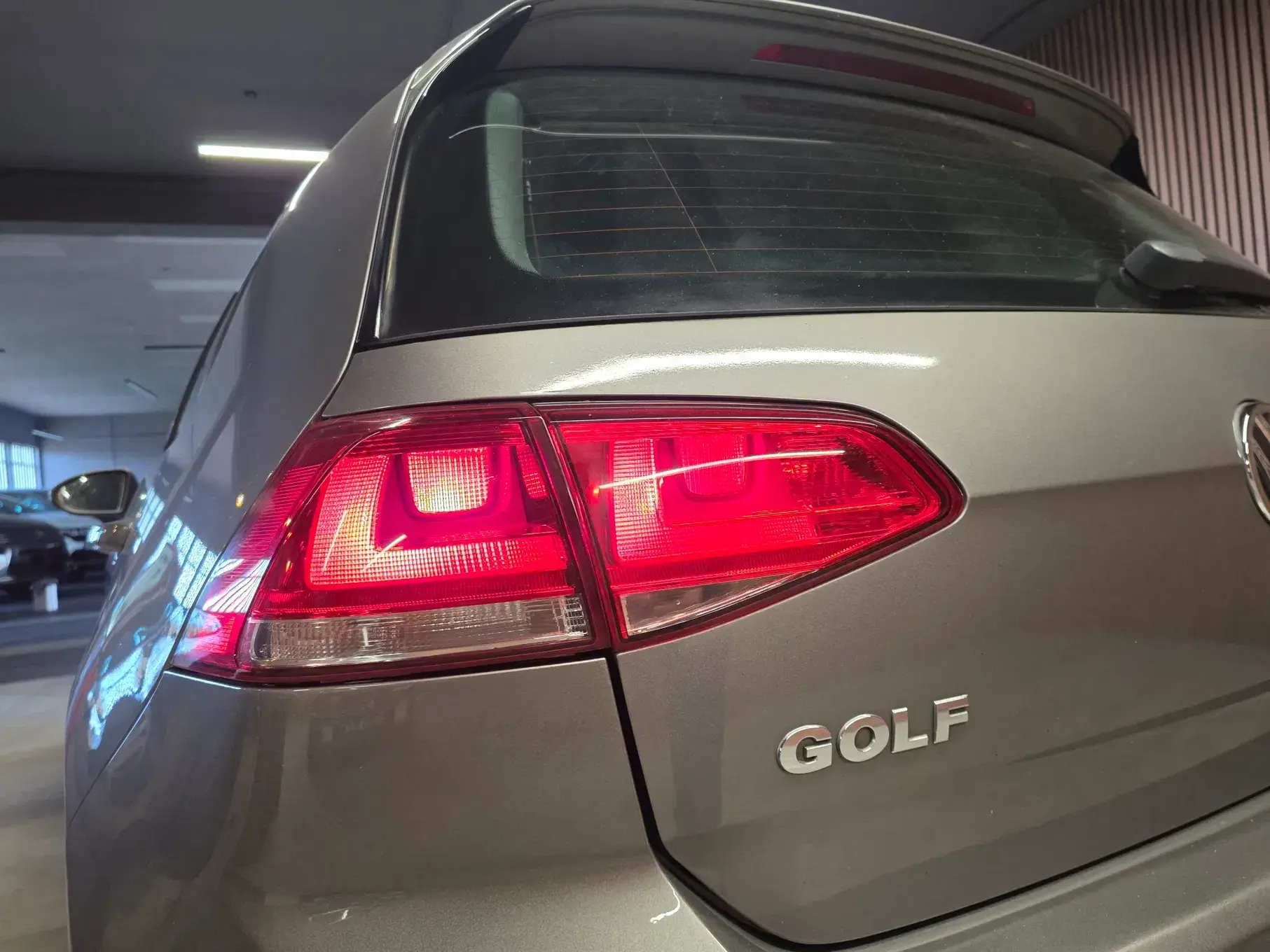 Volkswagen Golf 1.6 TDi BlueMotion Trendline 4