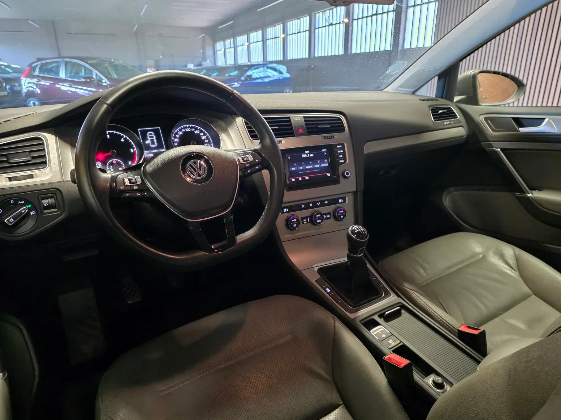 Volkswagen Golf 1.6 TDi BlueMotion Trendline 36
