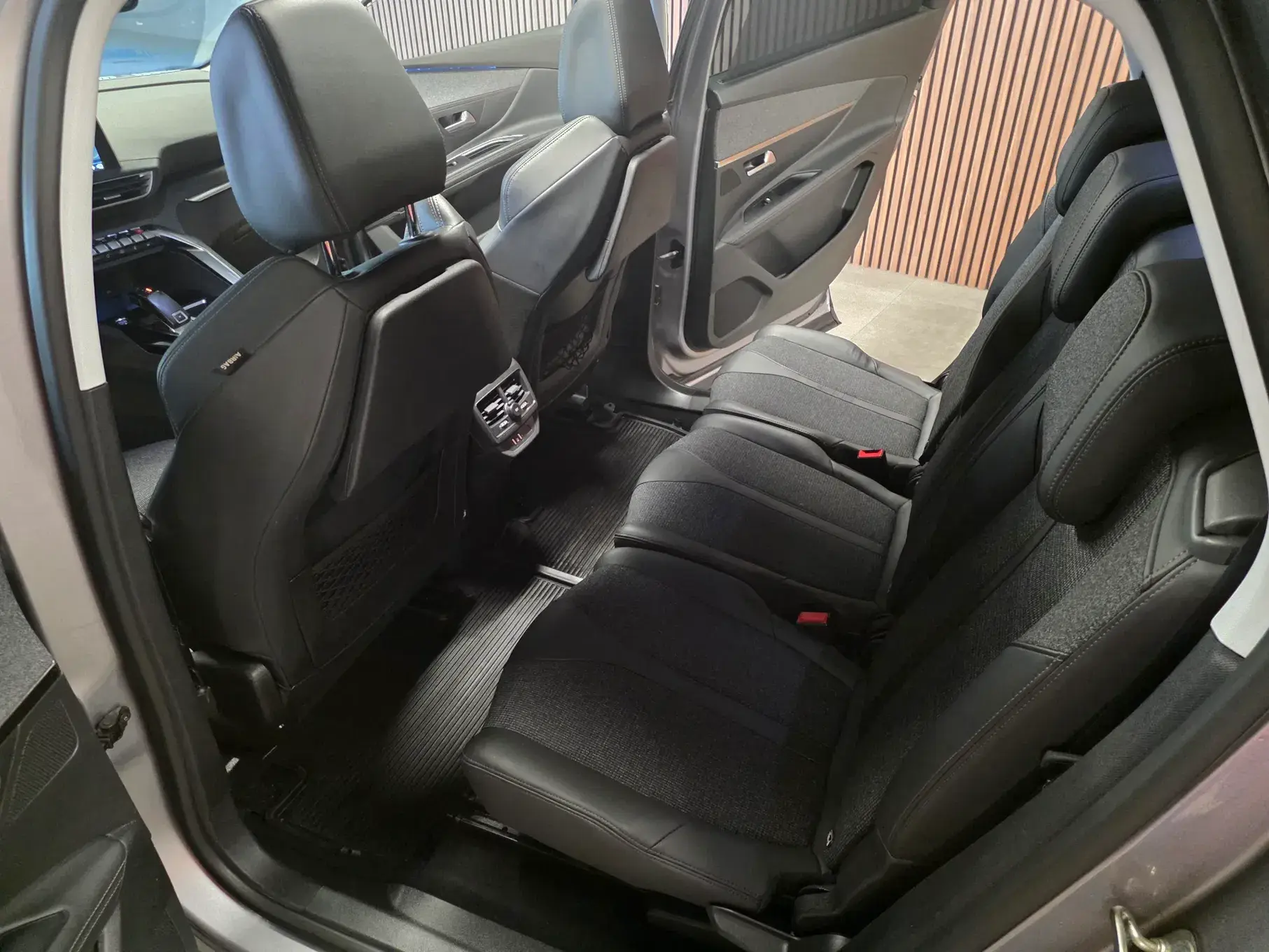 Peugeot 5008 BlueHDI 130 EAT8 Allure Pack 4