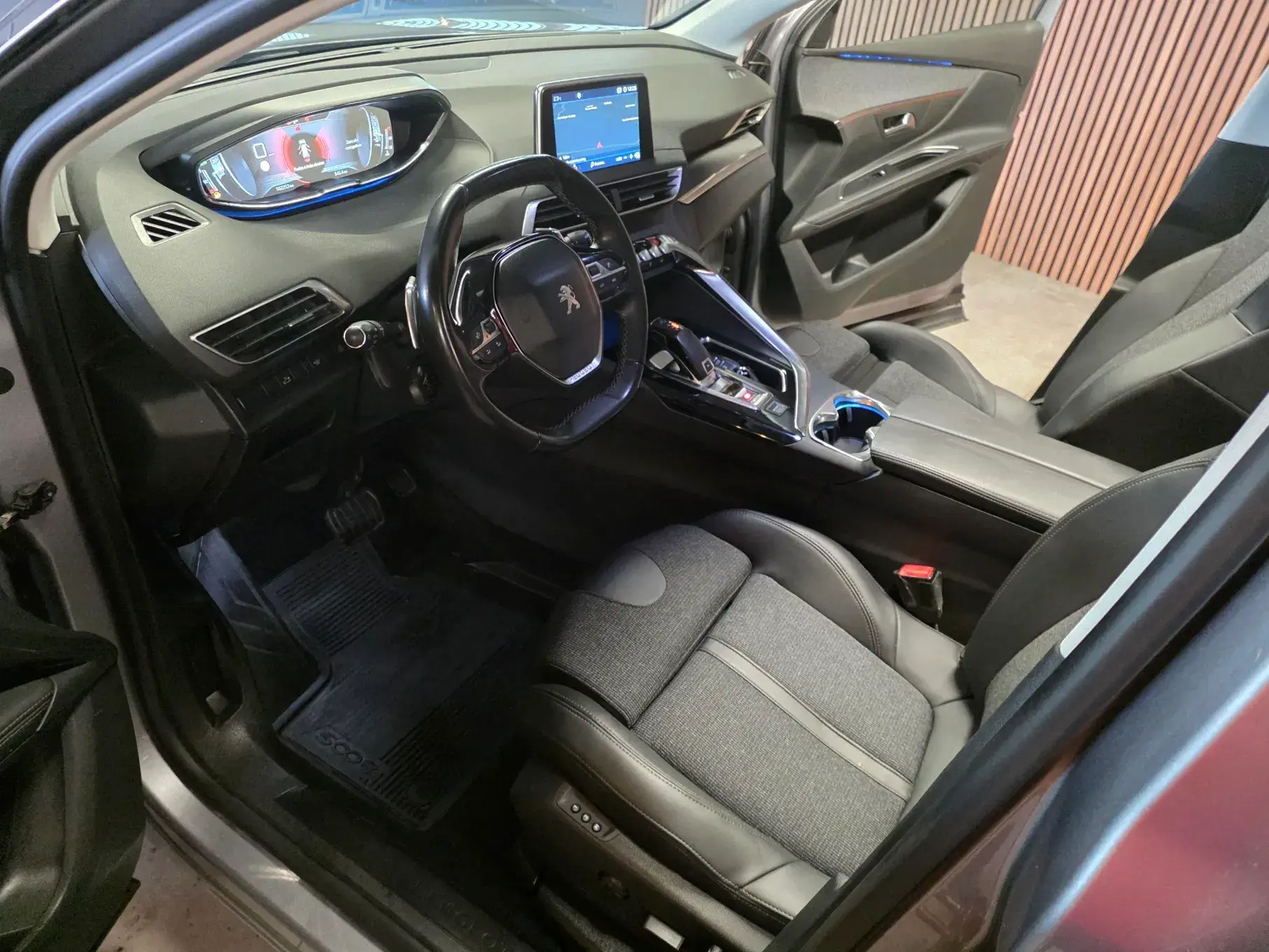 Peugeot 5008 BlueHDI 130 EAT8 Allure Pack 7
