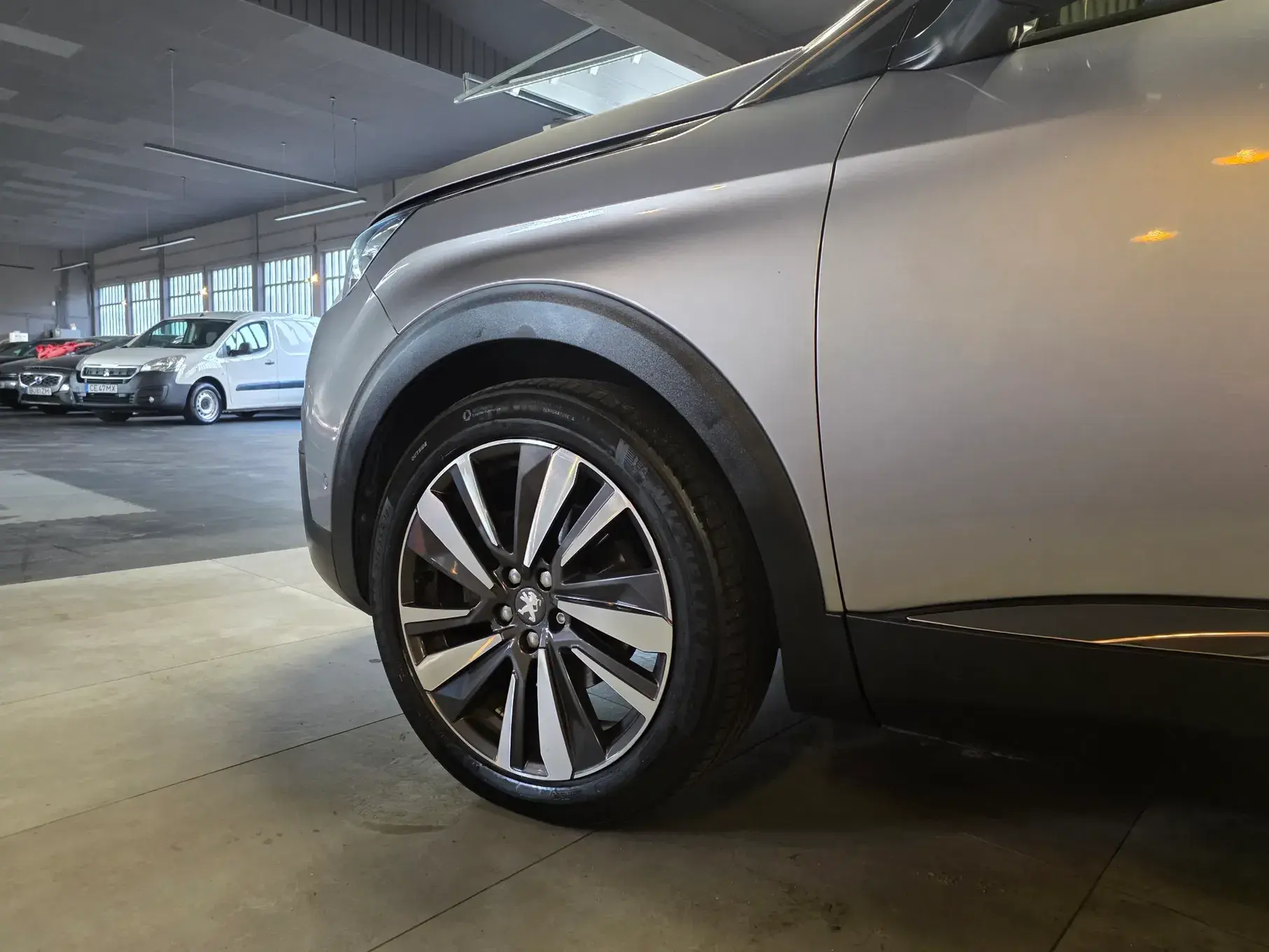 Peugeot 5008 BlueHDI 130 EAT8 Allure Pack 28