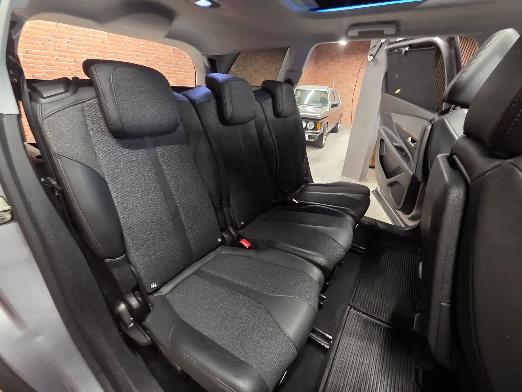 Peugeot 5008 BlueHDI 130 EAT8 Allure Pack 43