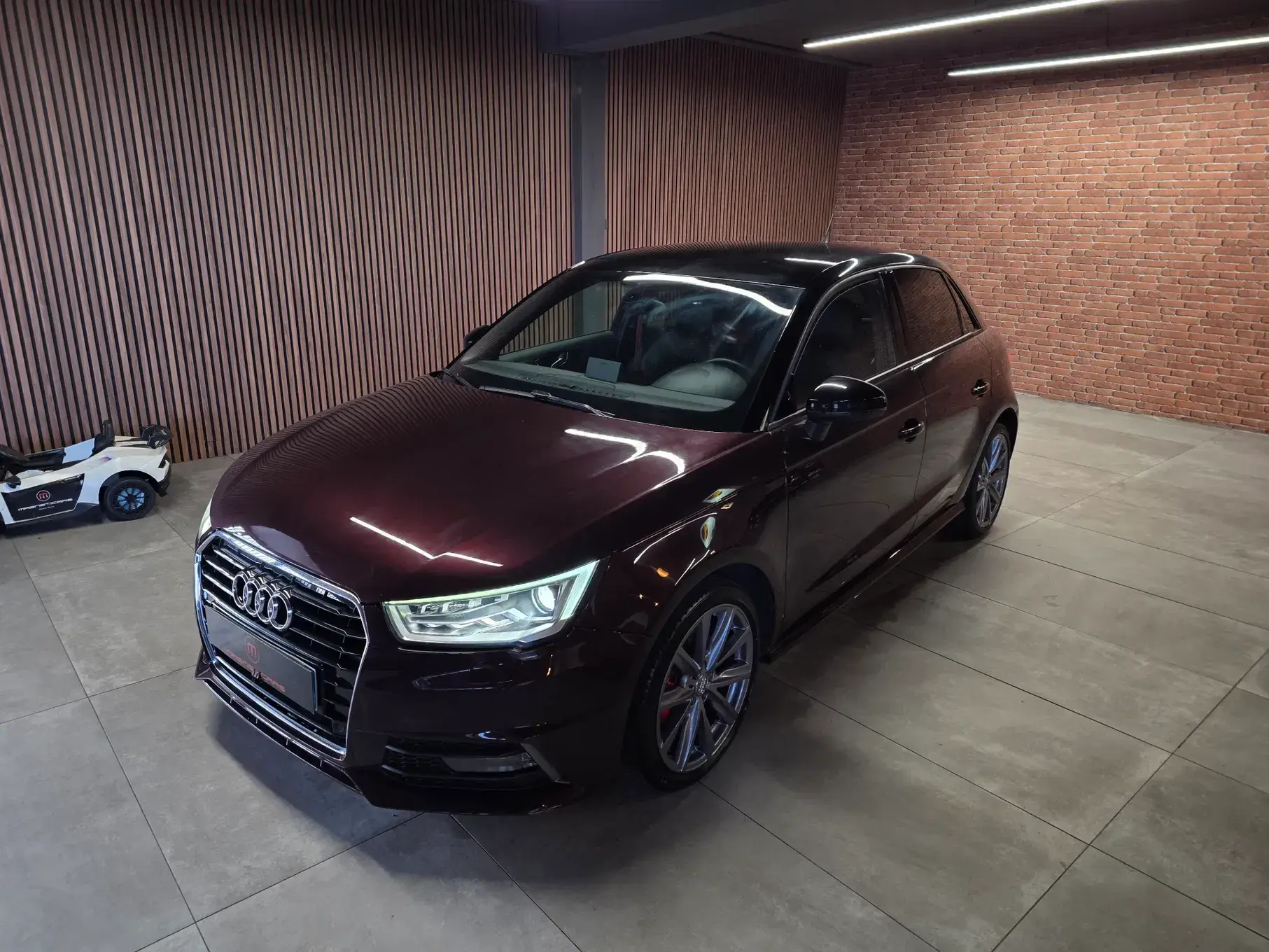 Audi A1 Sportback 1.6 TDI S-line 23