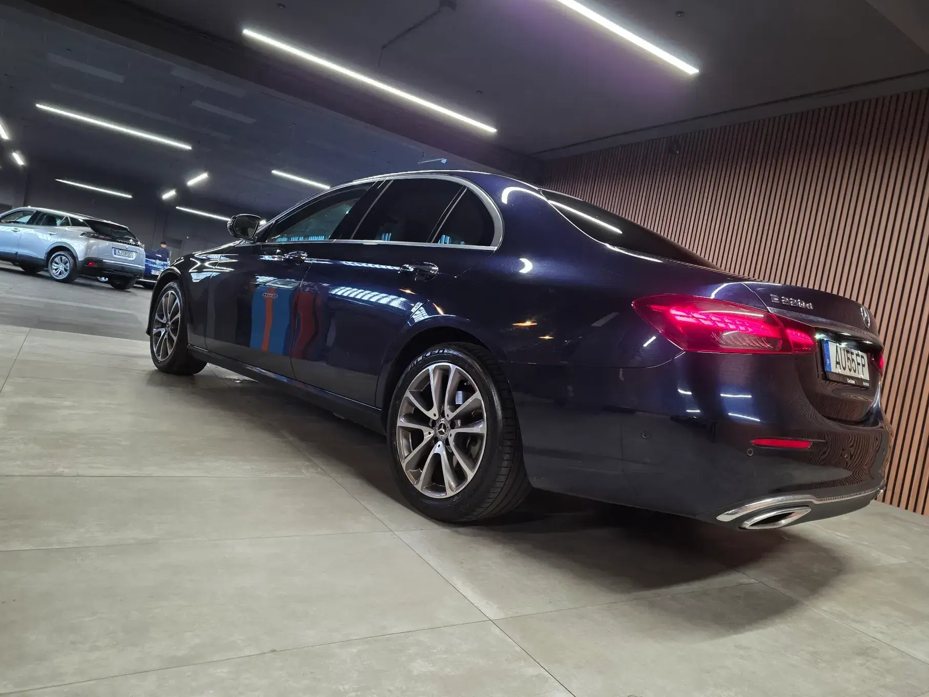 Mercedes-Benz E 220 d Exclusive Line 12