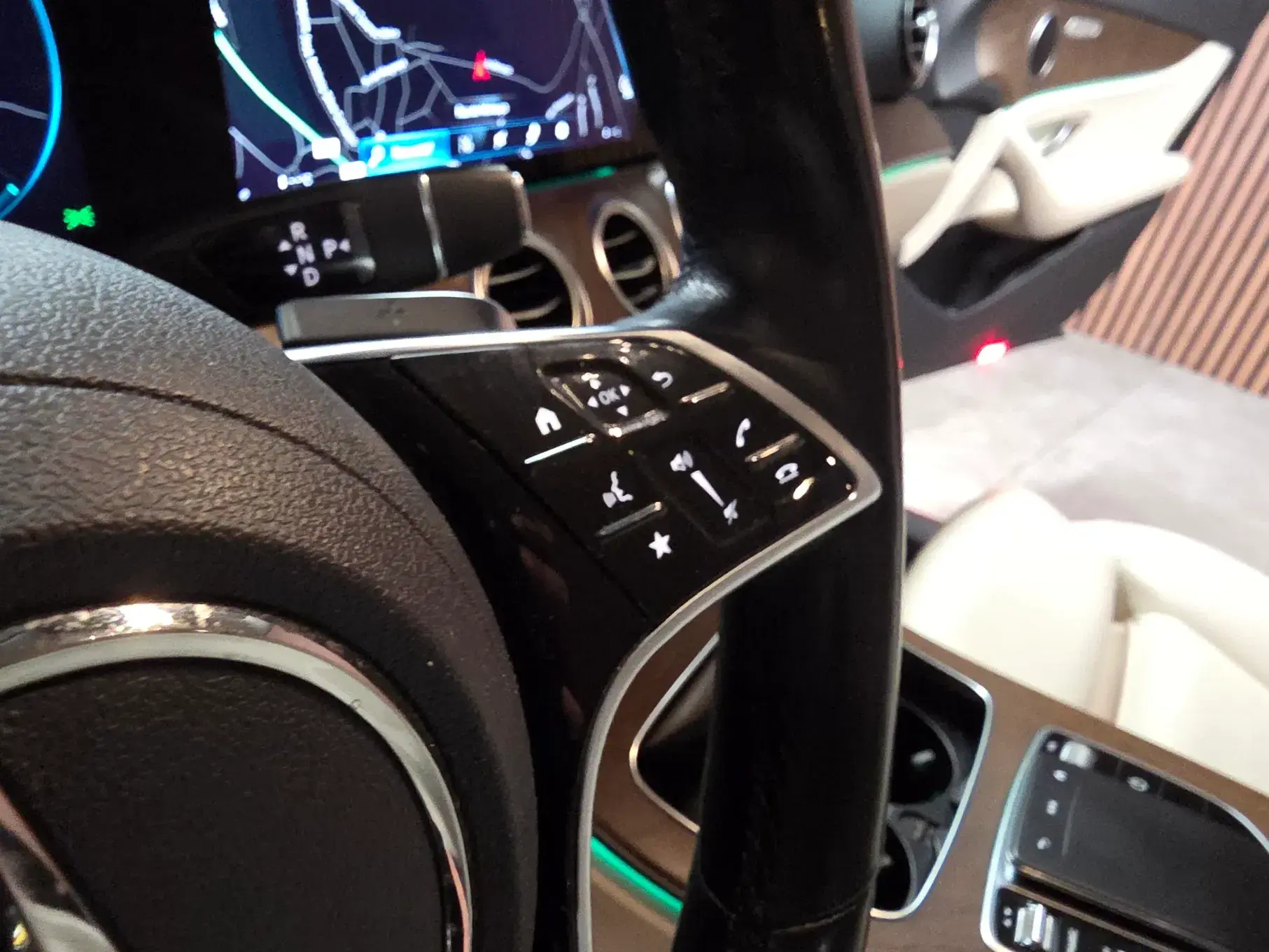 Mercedes-Benz E 220 d Exclusive Line 15