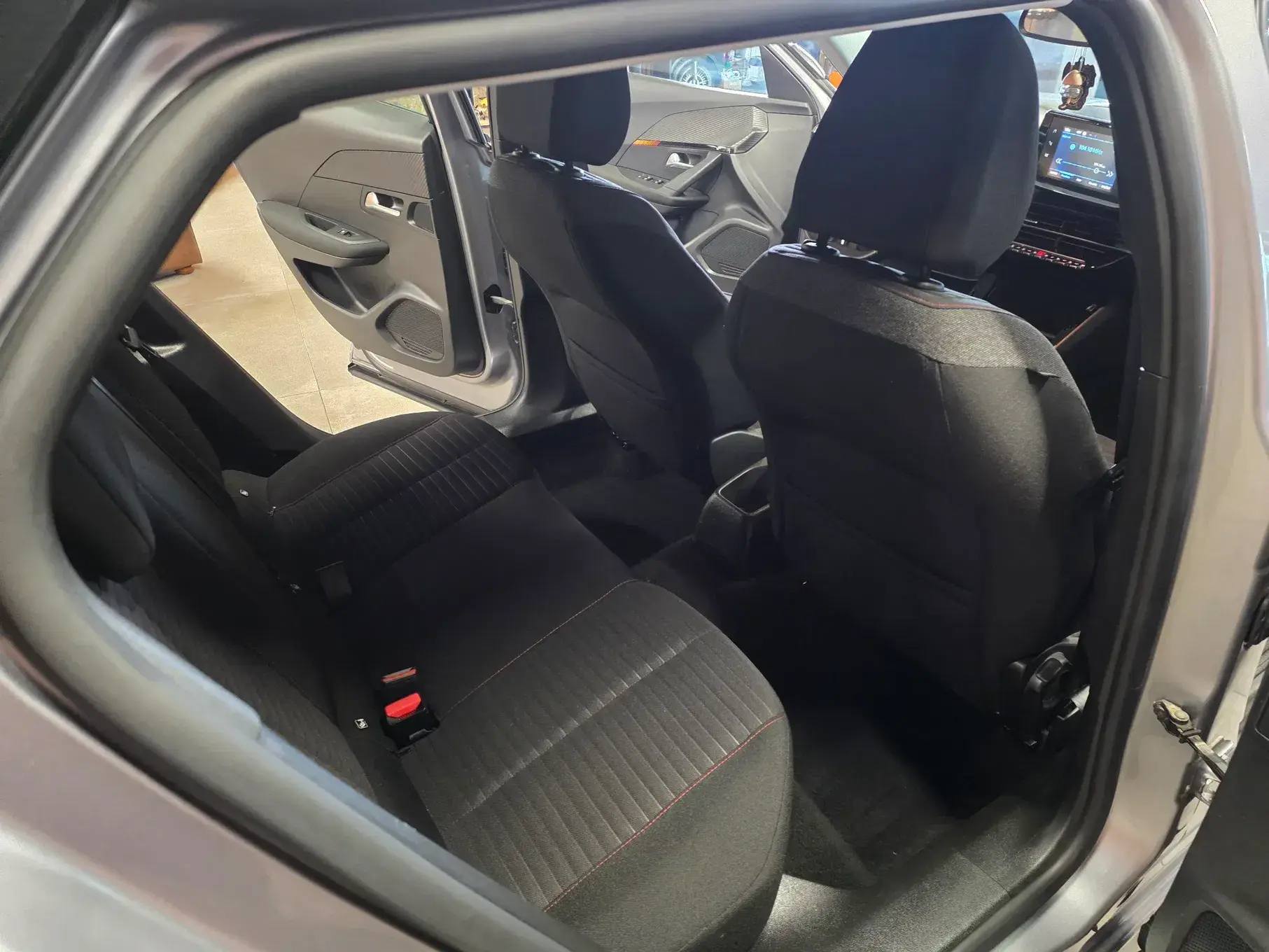 Peugeot 2008 1.5 BlueHDi Active Pack 37