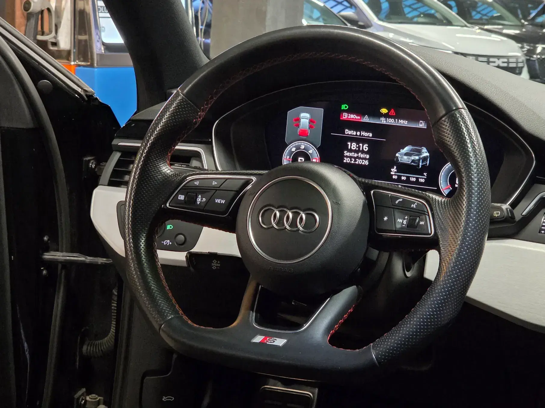 Audi A4 Avant 35 TDI S line S tronic 10