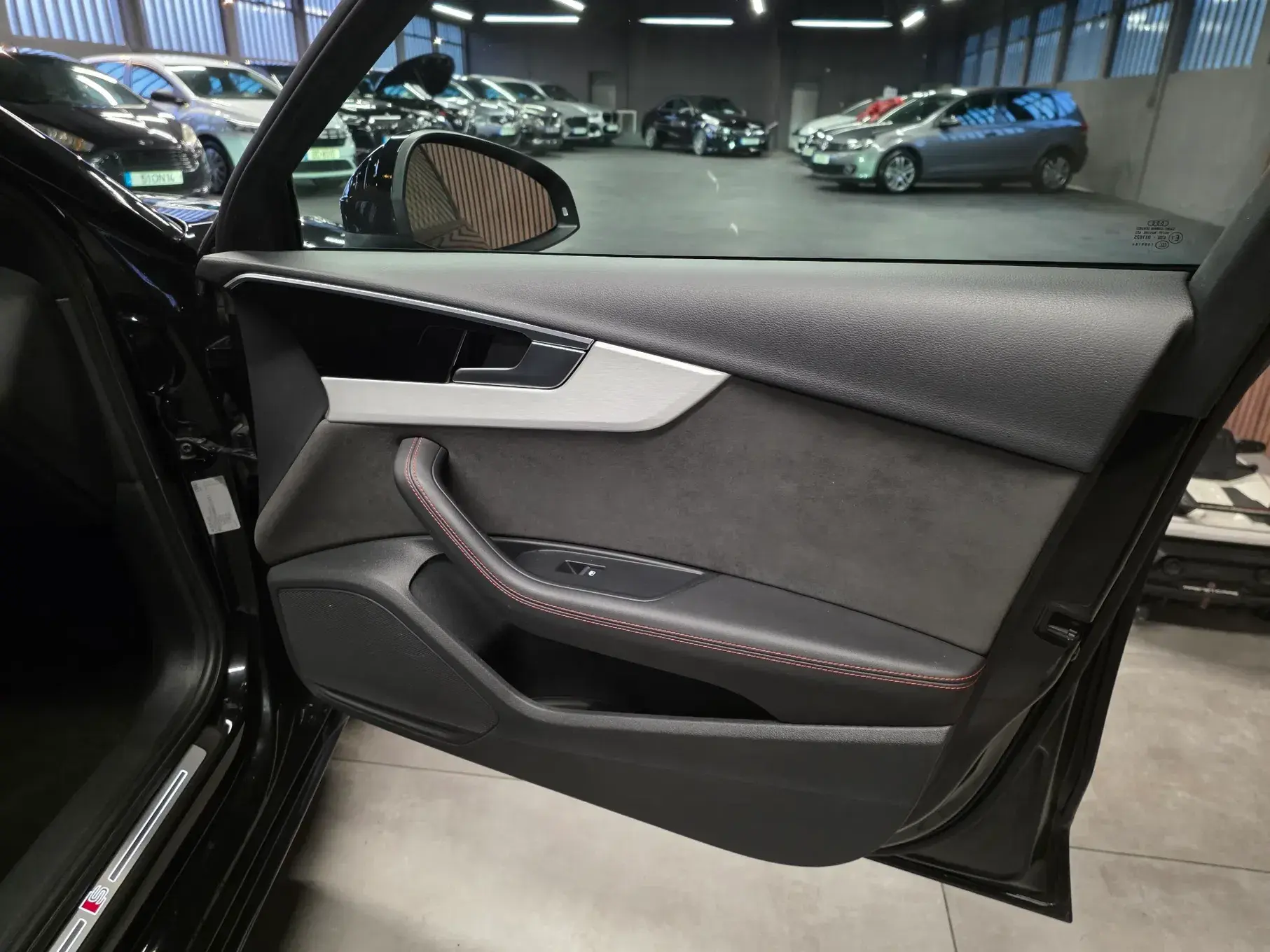 Audi A4 Avant 35 TDI S line S tronic 43