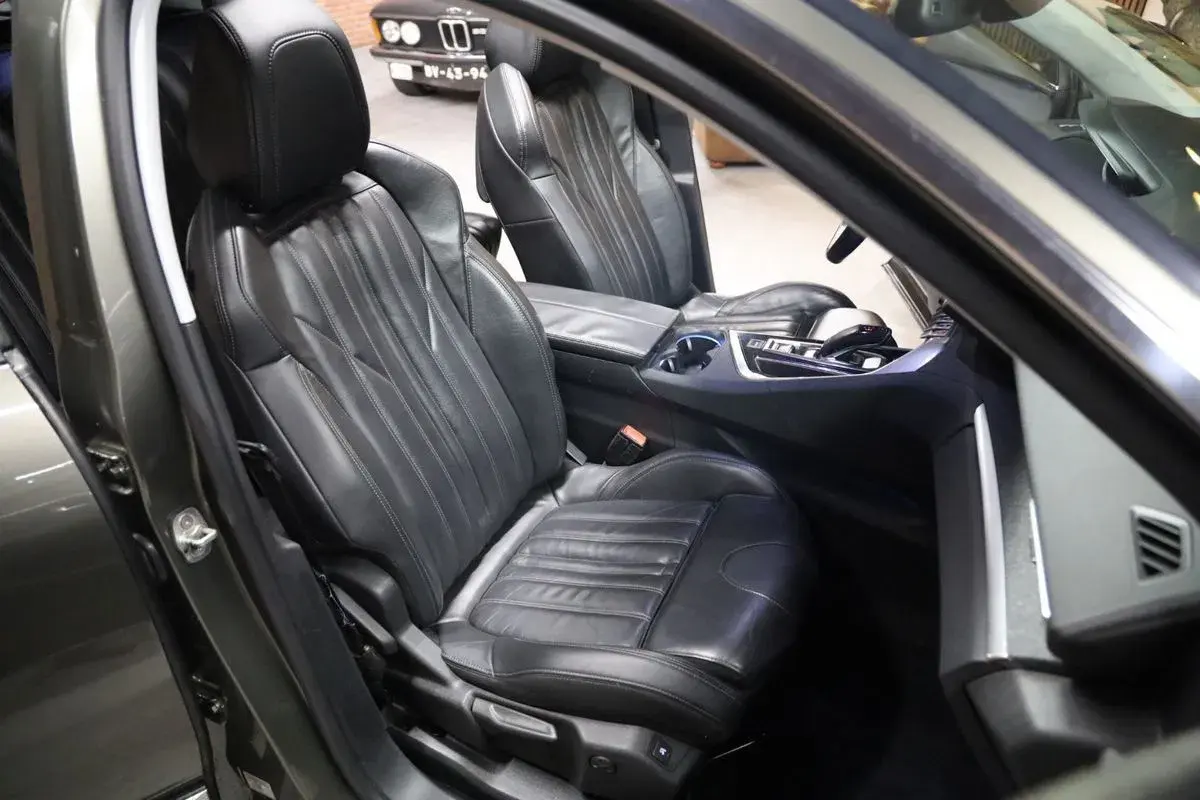 Peugeot 5008 BlueHDI 130 EAT8 Allure Pack 30