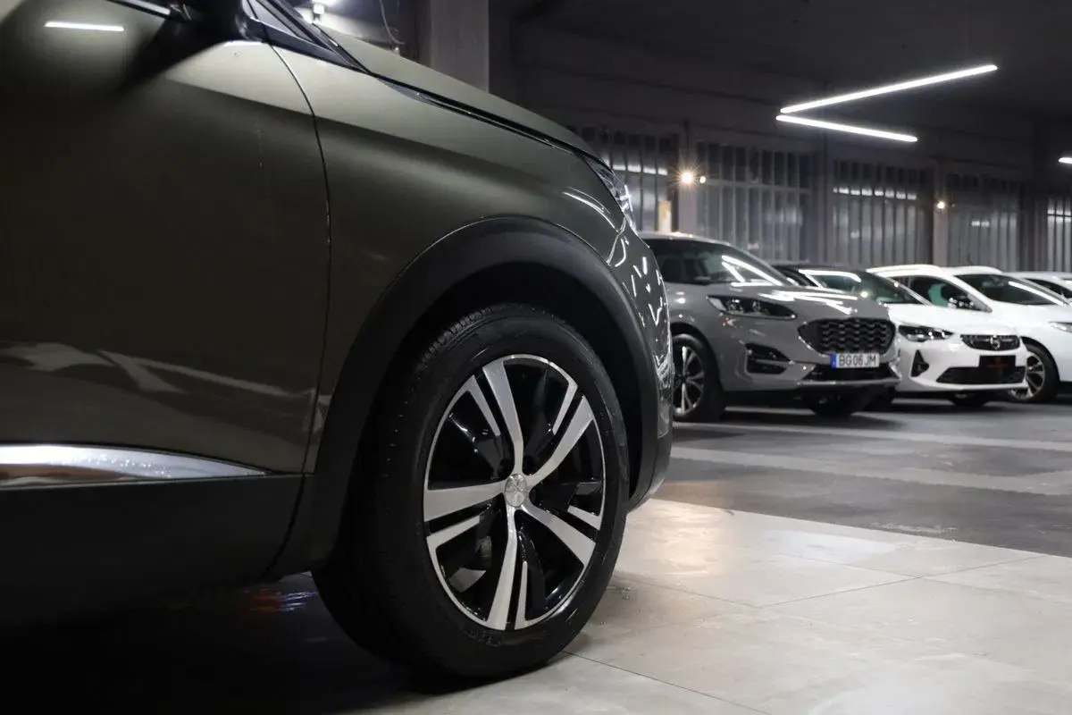 Peugeot 5008 BlueHDI 130 EAT8 Allure Pack 36