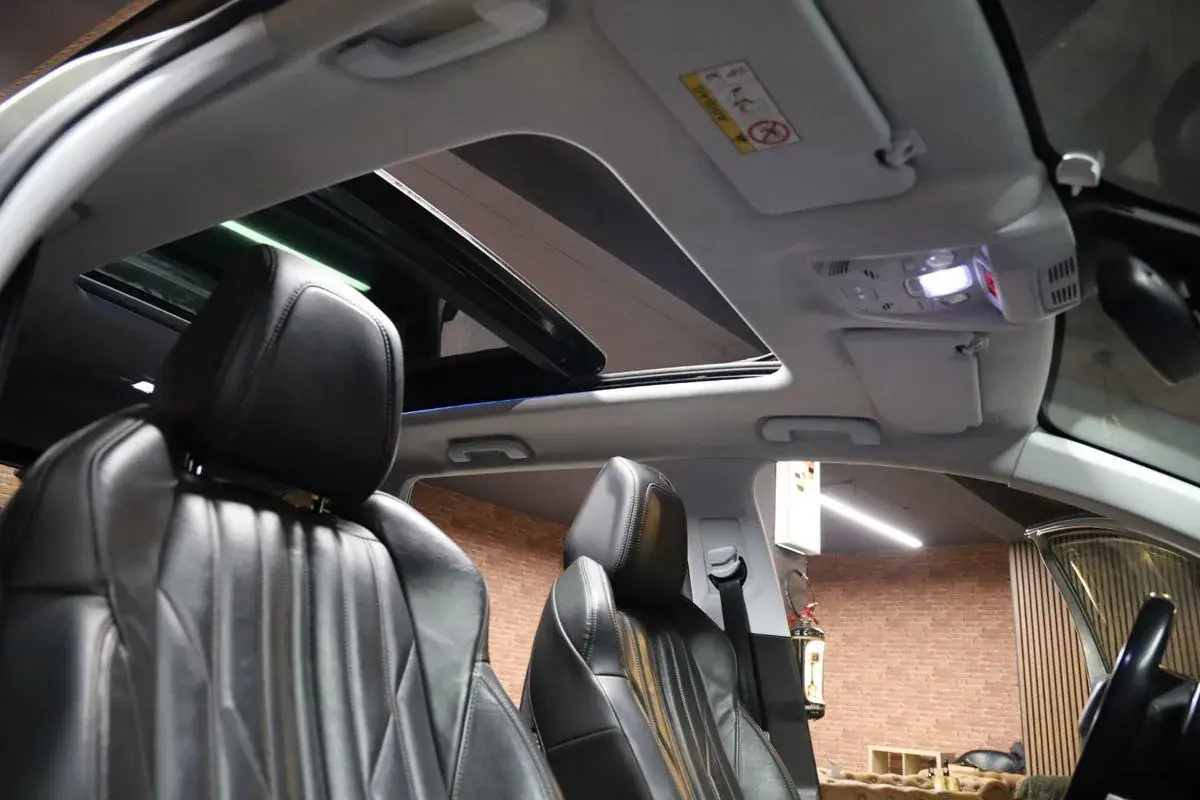 Peugeot 5008 BlueHDI 130 EAT8 Allure Pack 43