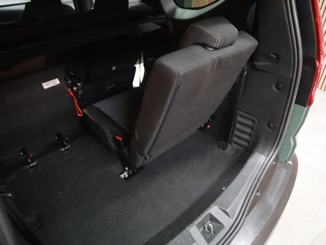 Dacia Jogger 1.0 ECO-G Extreme 7L Bi-Fuel 9