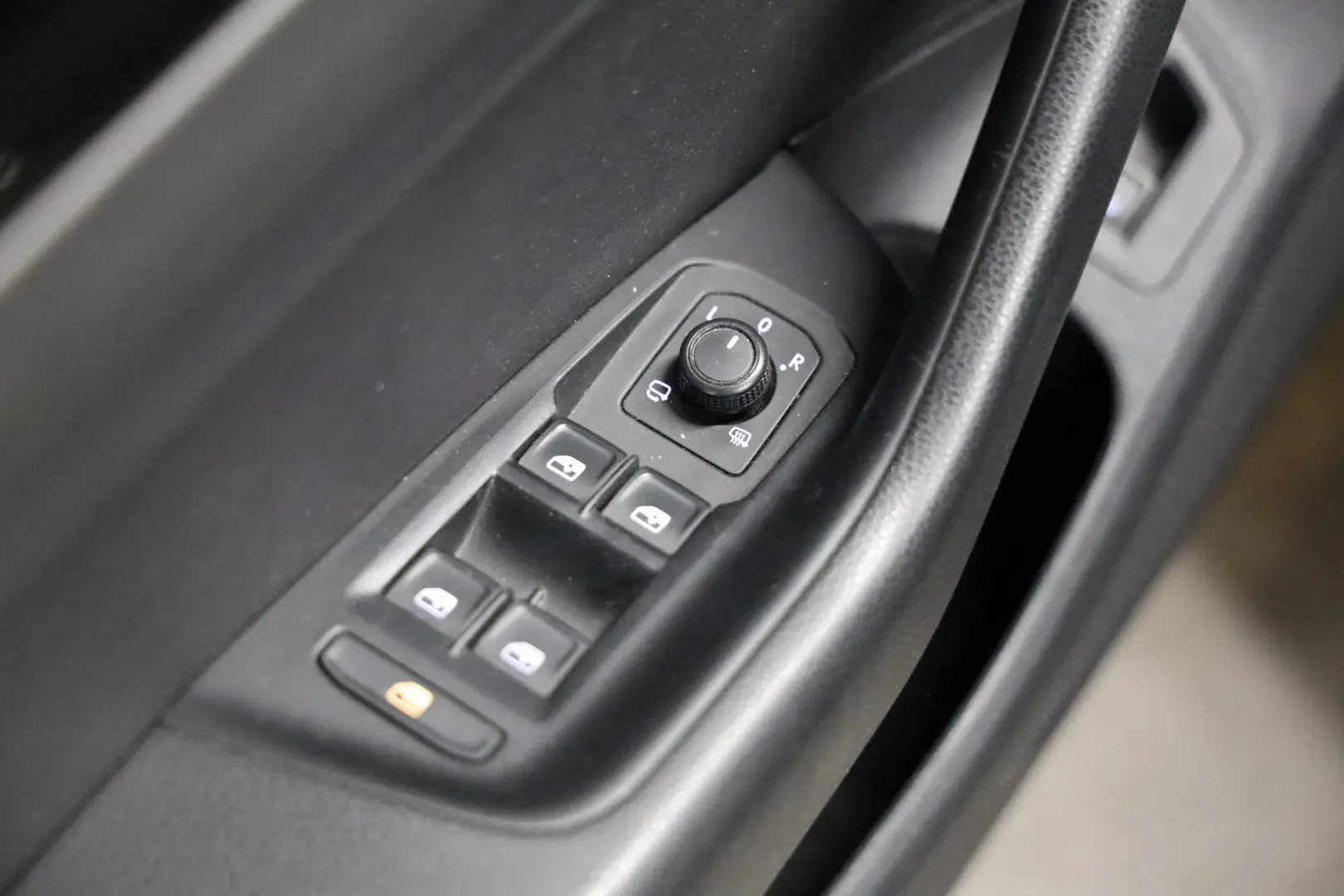 Volkswagen Arteon 2.0 TDI Elegance DSG 17