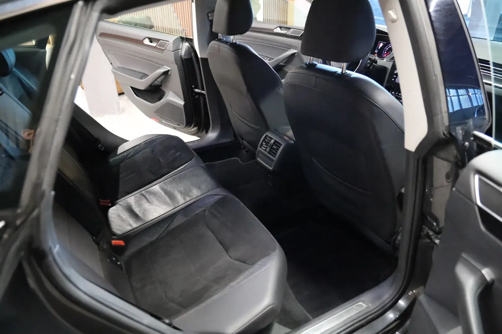 Volkswagen Arteon 2.0 TDI Elegance DSG 21