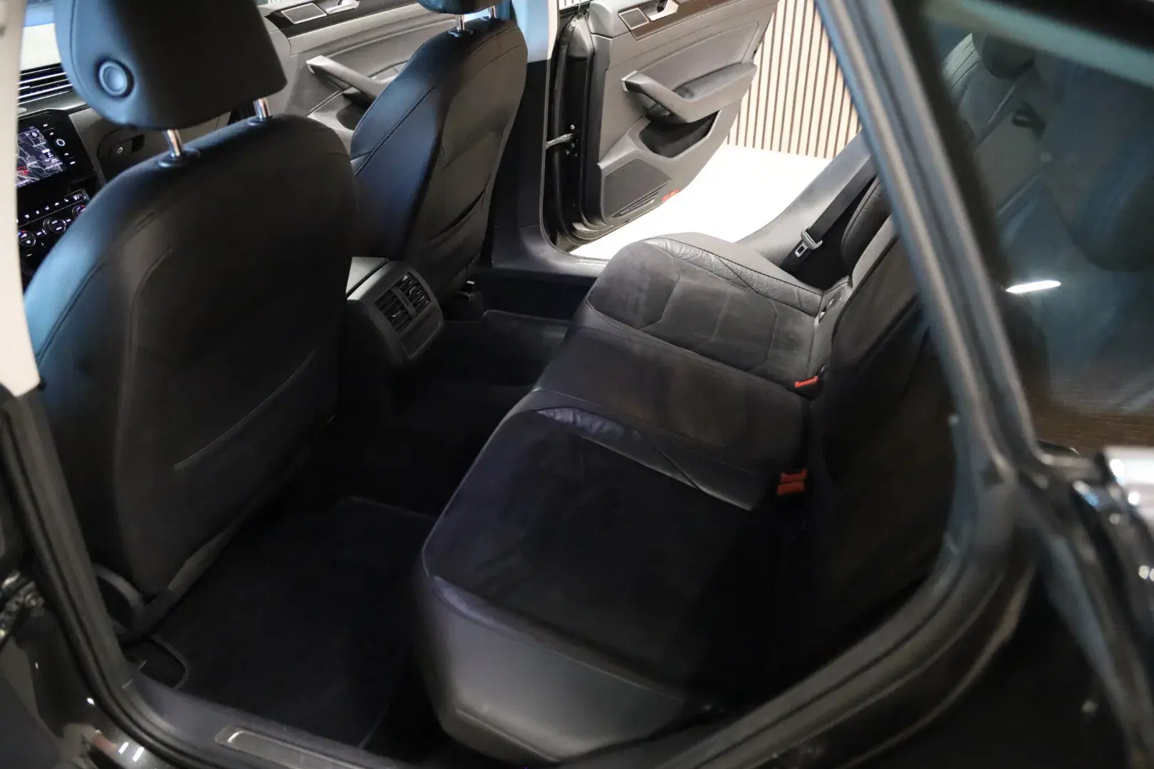 Volkswagen Arteon 2.0 TDI Elegance DSG 32
