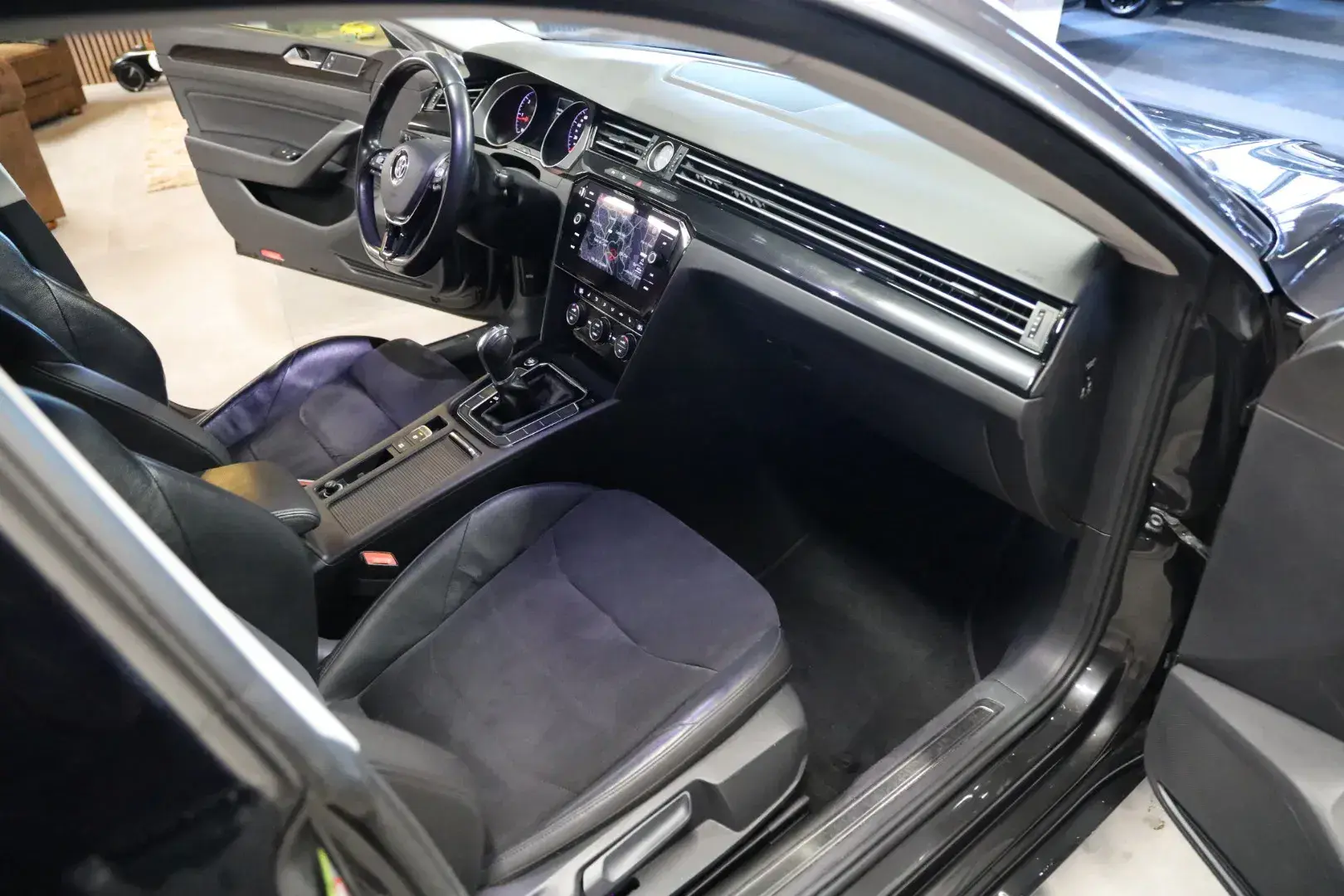 Volkswagen Arteon 2.0 TDI Elegance DSG 31