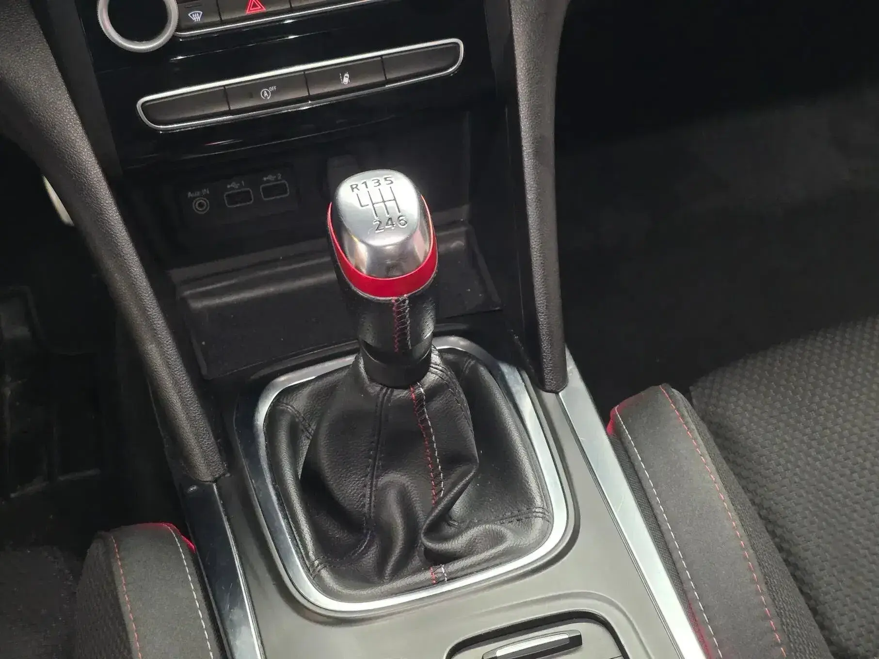Renault Mégane Sport Tourer 1.5 Blue dCi R.S. Line 15
