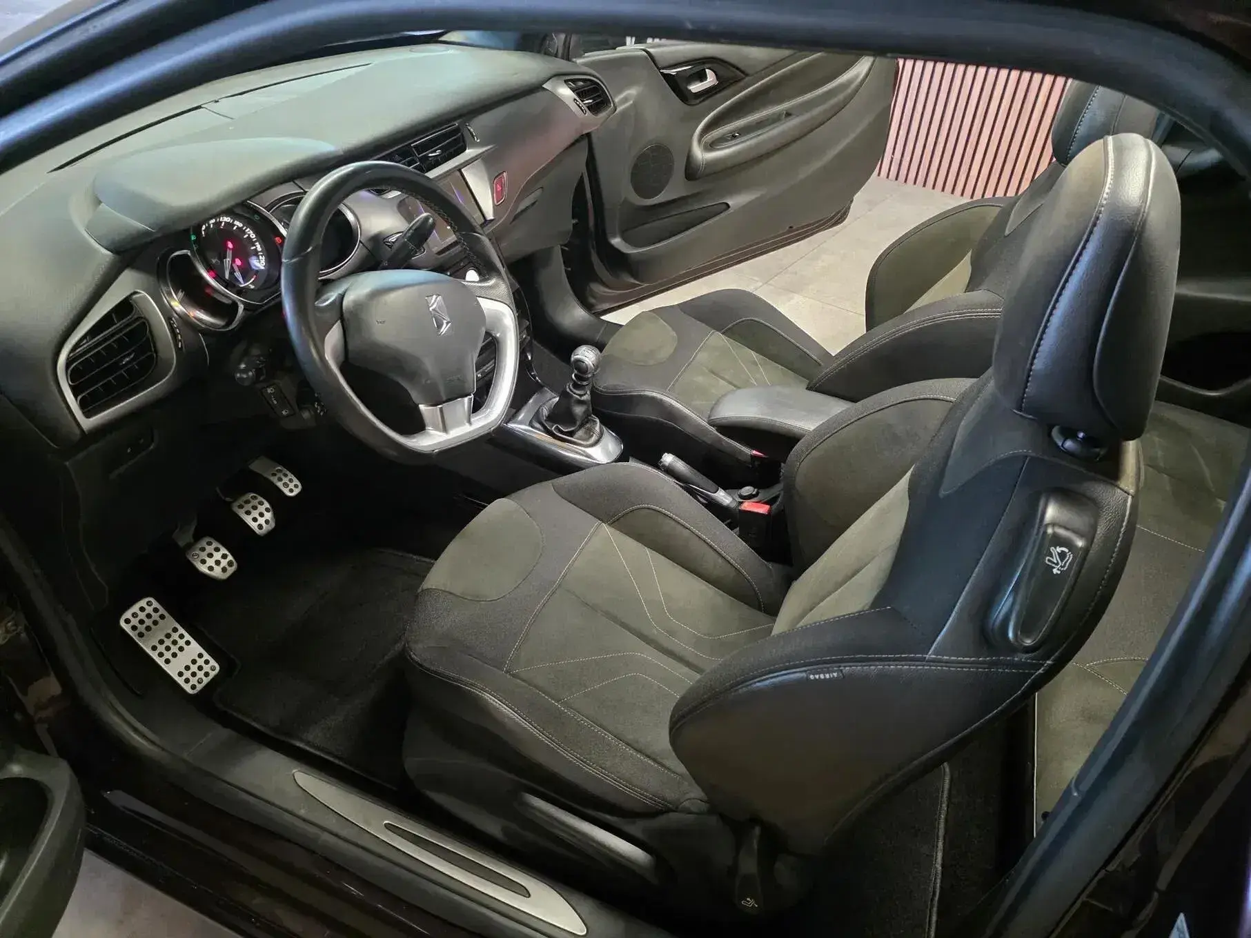 DS DS3 Cabrio 1.6 BlueHDi Sport Chic 20