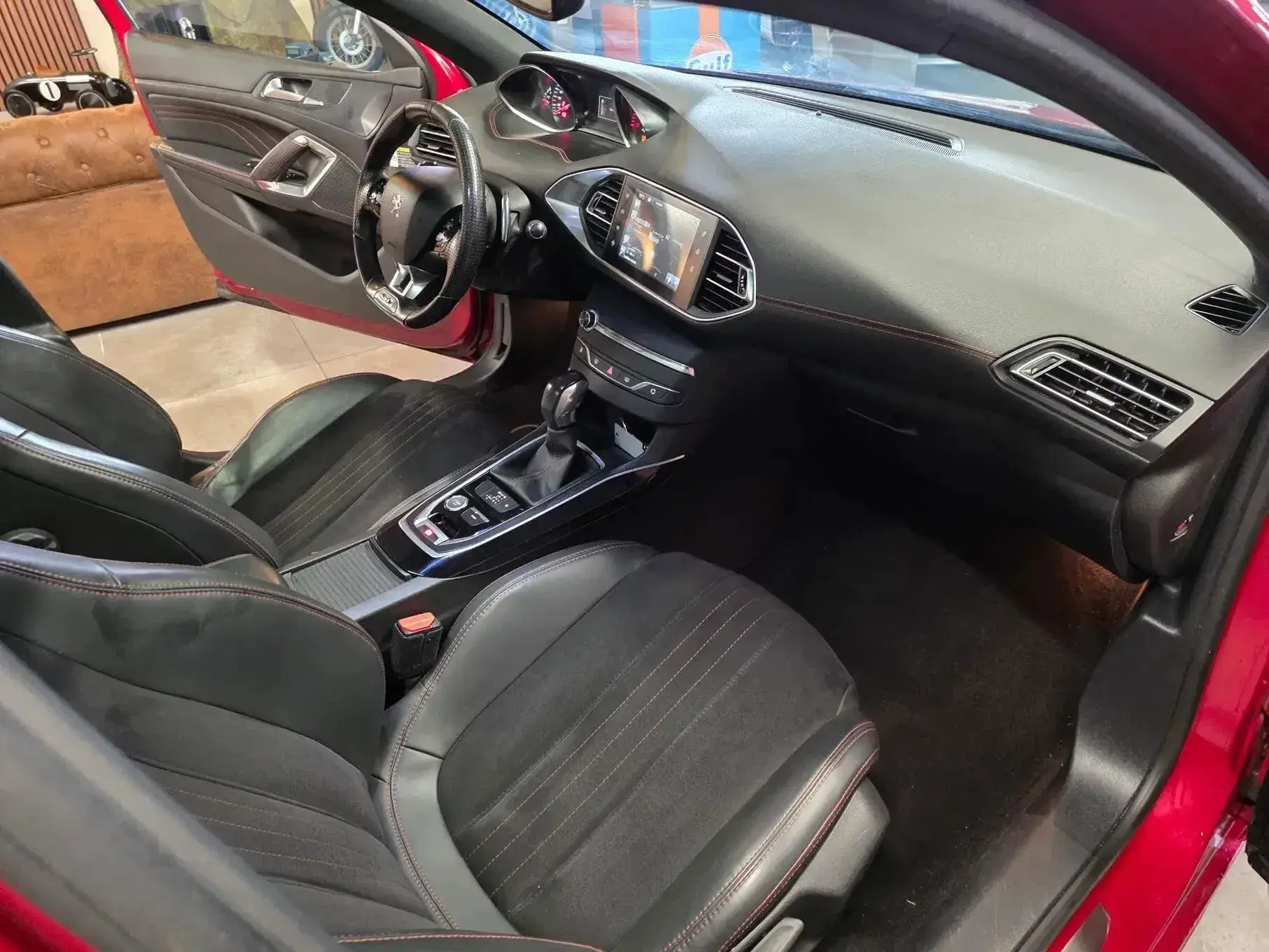 Peugeot 308 BlueHDi FAP 180 EAT8 Stop & Start GT 36