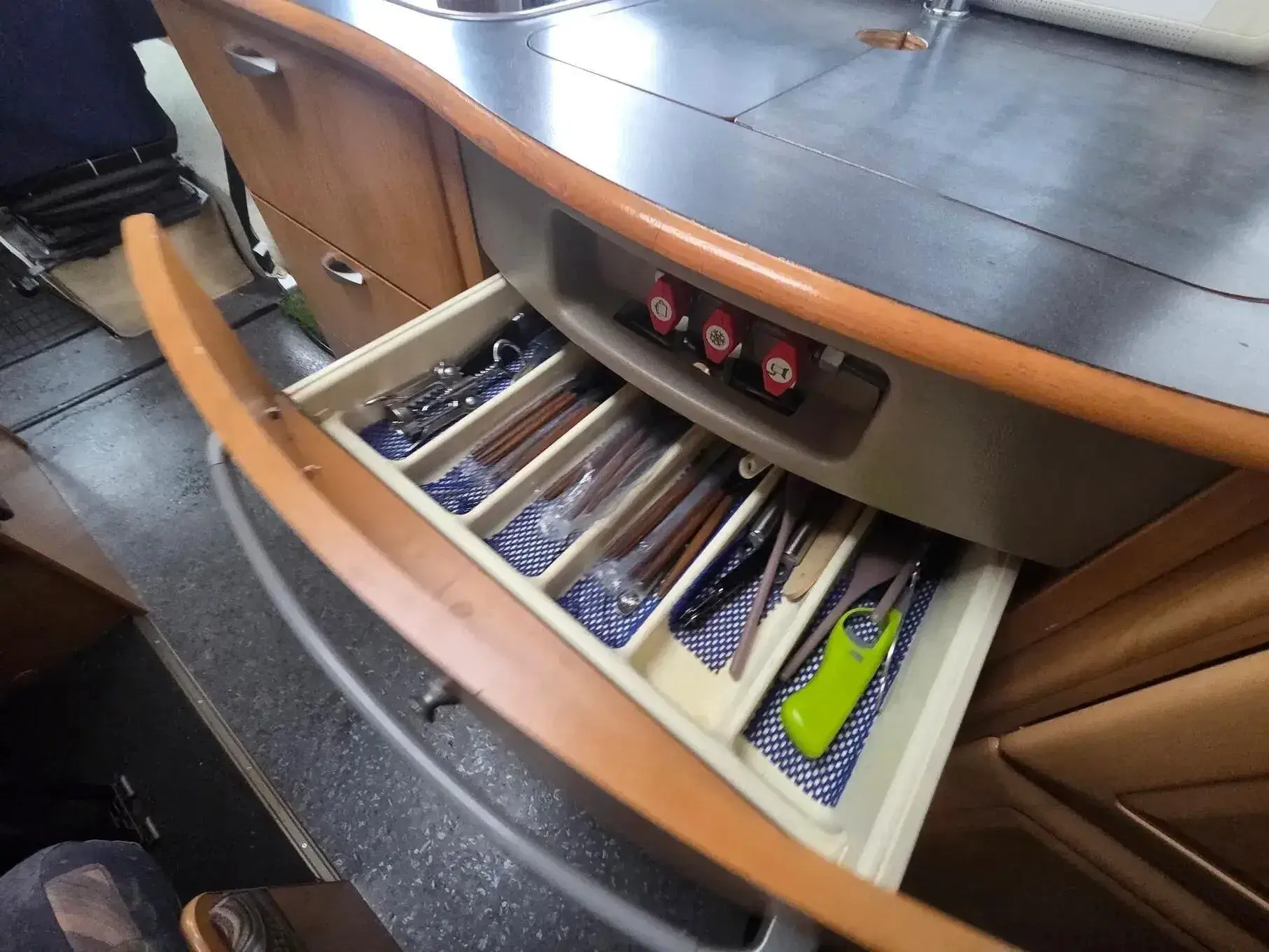 Hymer Classe B Outro 14