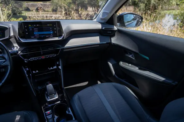 Peugeot e-208 50 kWh Allure 67