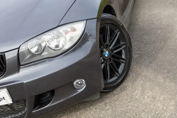 BMW 120 d Cabrio Limited Edition Lifestyle c/ M Sport Pack 13