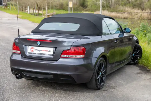 BMW 120 d Cabrio Limited Edition Lifestyle c/ M Sport Pack 31