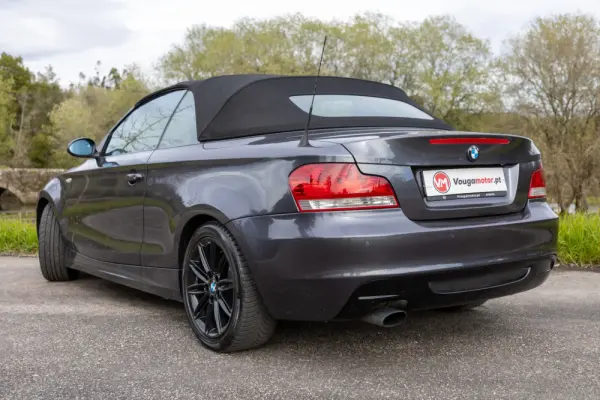 BMW 120 d Cabrio Limited Edition Lifestyle c/ M Sport Pack 33