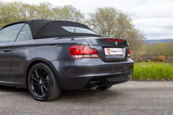 BMW 120 d Cabrio Limited Edition Lifestyle c/ M Sport Pack 44