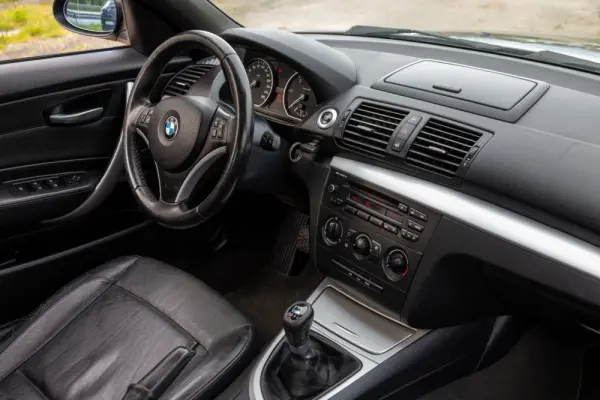 BMW 120 d Cabrio Limited Edition Lifestyle c/ M Sport Pack 63