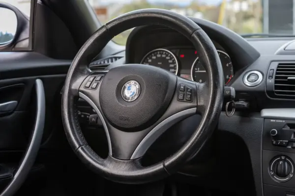 BMW 120 d Cabrio Limited Edition Lifestyle c/ M Sport Pack 76