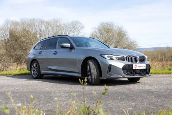BMW 320 e Touring Pack Desportivo M Auto 3