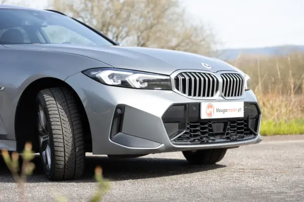 BMW 320 e Touring Pack Desportivo M Auto 4