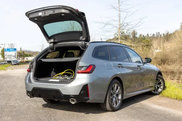 BMW 320 e Touring Pack Desportivo M Auto 7